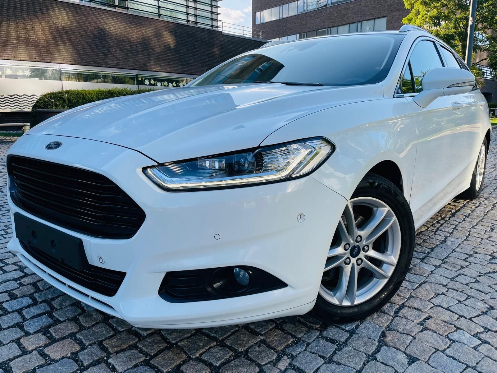Ford Mondeo, 2.0TDCi MAN VÝHŘEV SENZORY LED - fotka 2