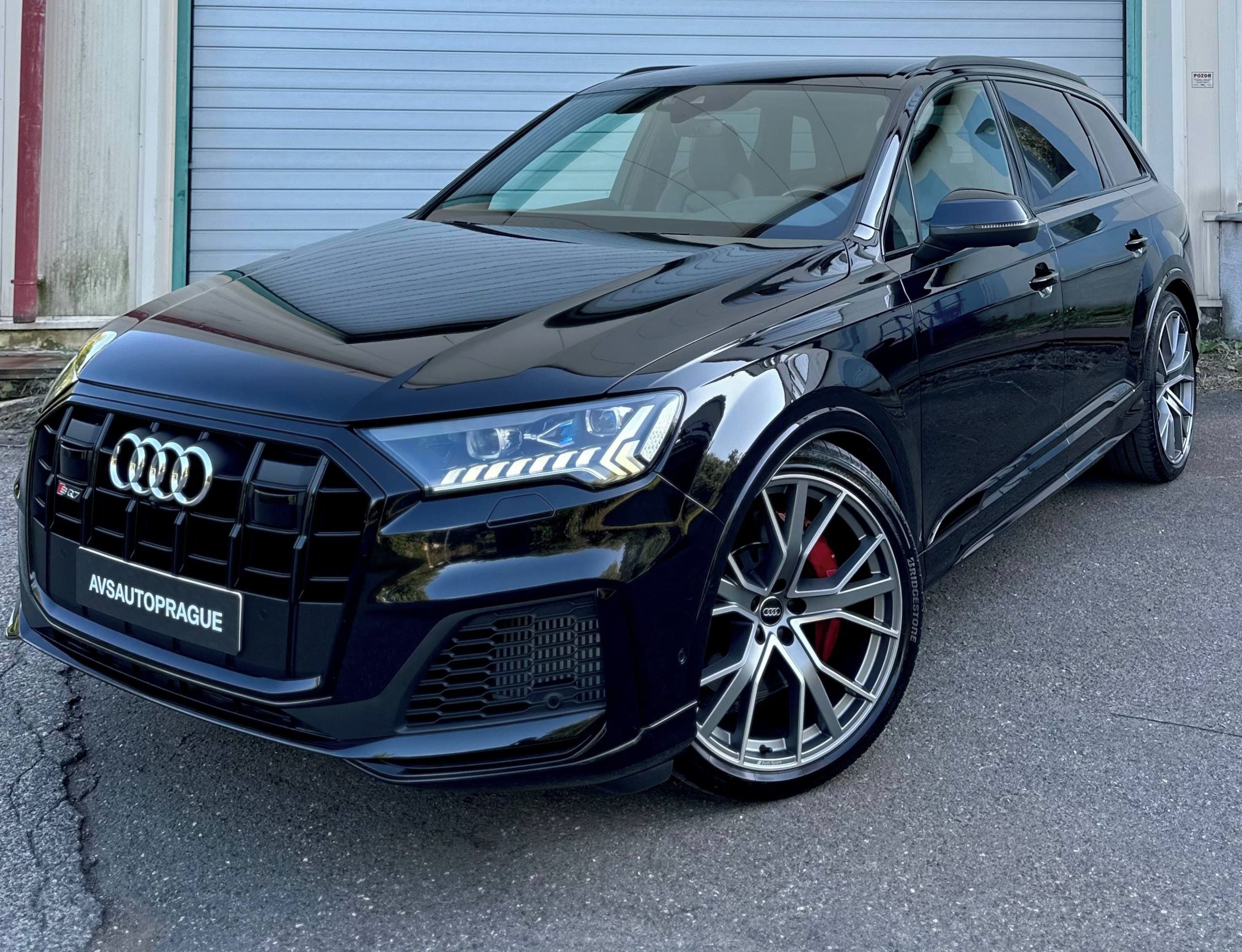Audi SQ7, 4.0 TDI V8 320 KW 7 MÍST 2020 - fotka 3