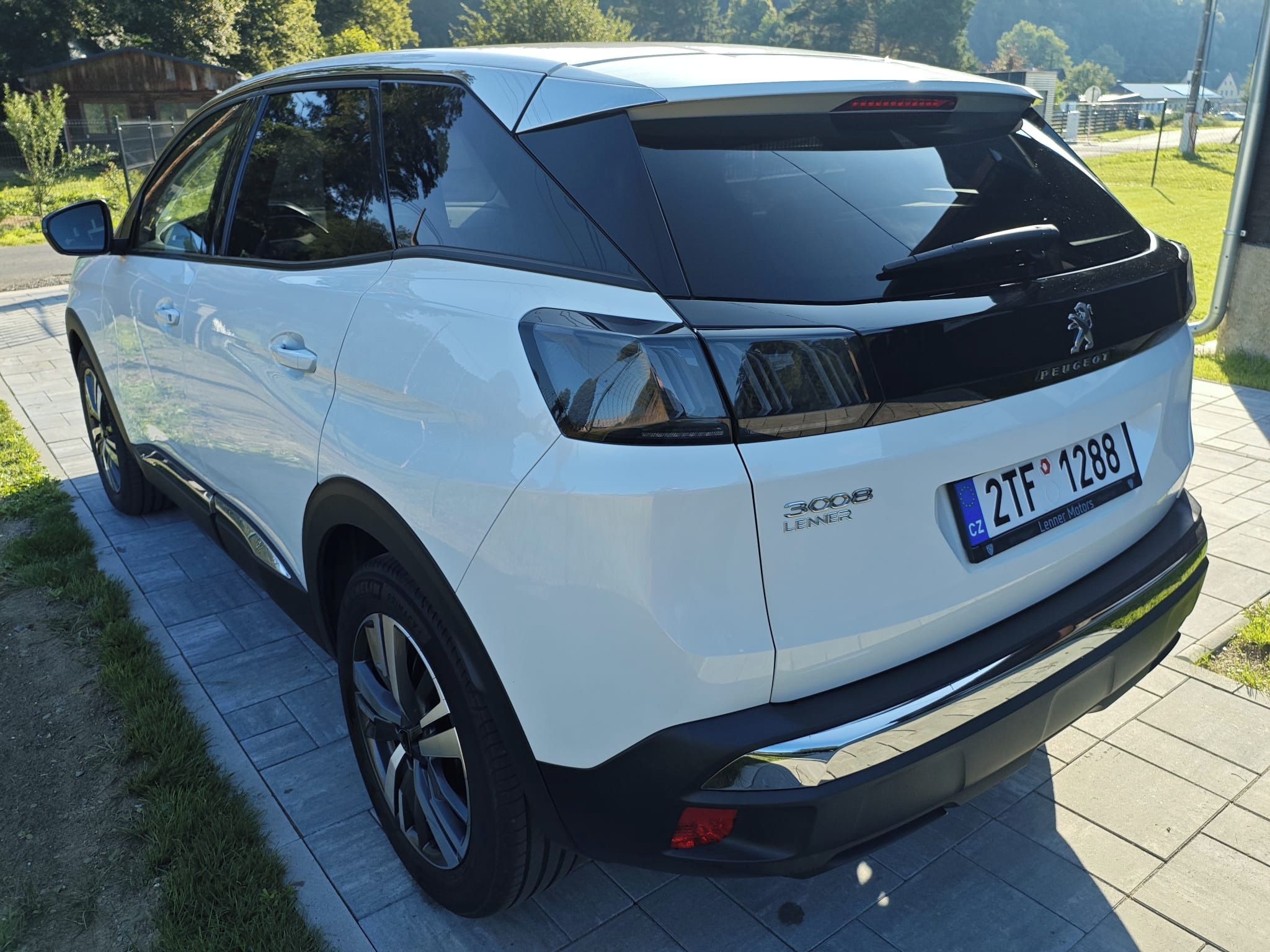 Peugeot 3008, Allure Pack 1,2 Pure Tech - fotka 5