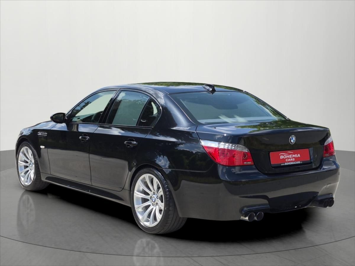 BMW M5, 5,0 M5  e60 V10 SERVIS - fotka 5