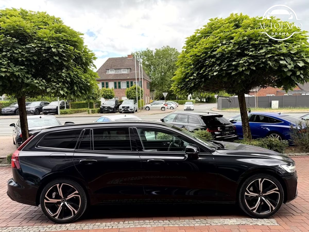 Volvo V60, B4 Plus Dark*LED*Harman/Kardon - fotka 3