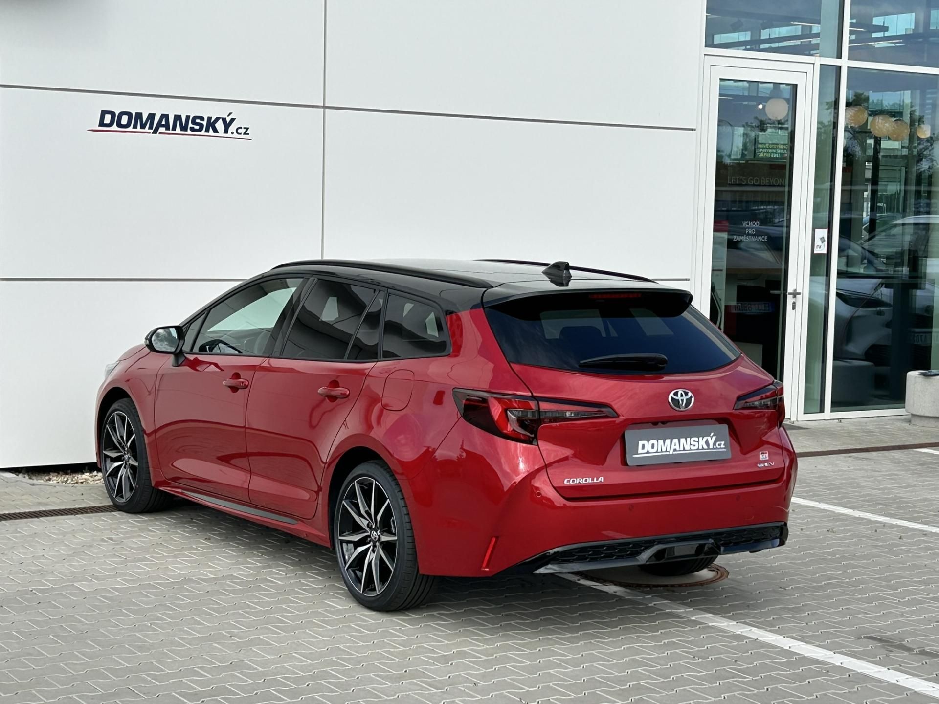 Toyota Corolla, TS 1.8 HEV GR SPORT - fotka 4