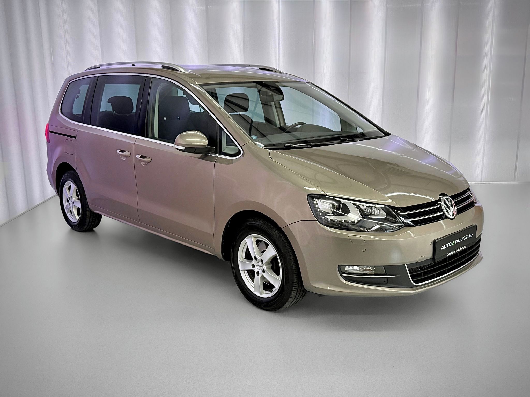 Volkswagen Sharan, 2.0TDI 130KW 4MOTION HIGHLINE, - fotka 4