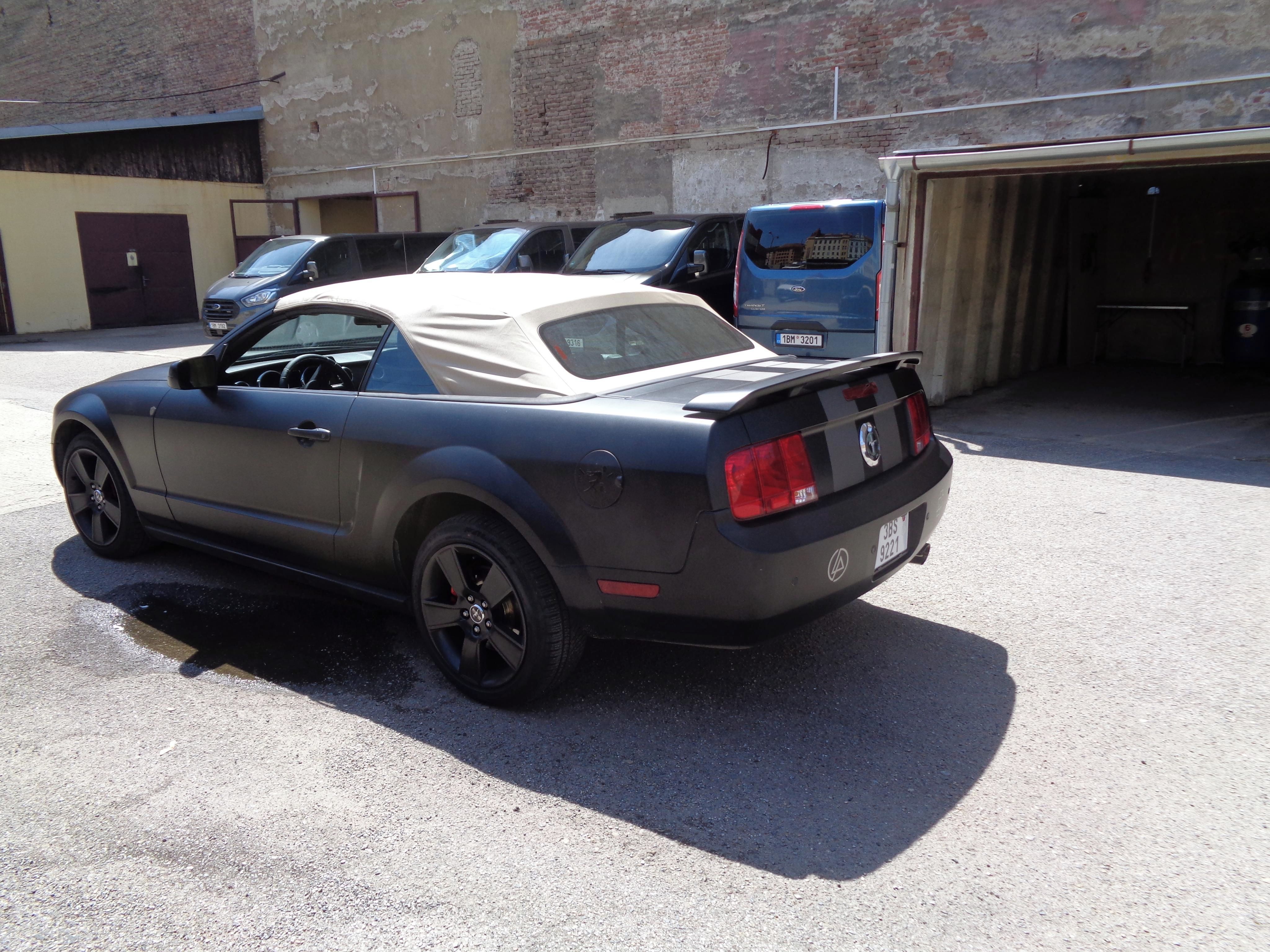 Ford Mustang, 4.0 USA - fotka 3