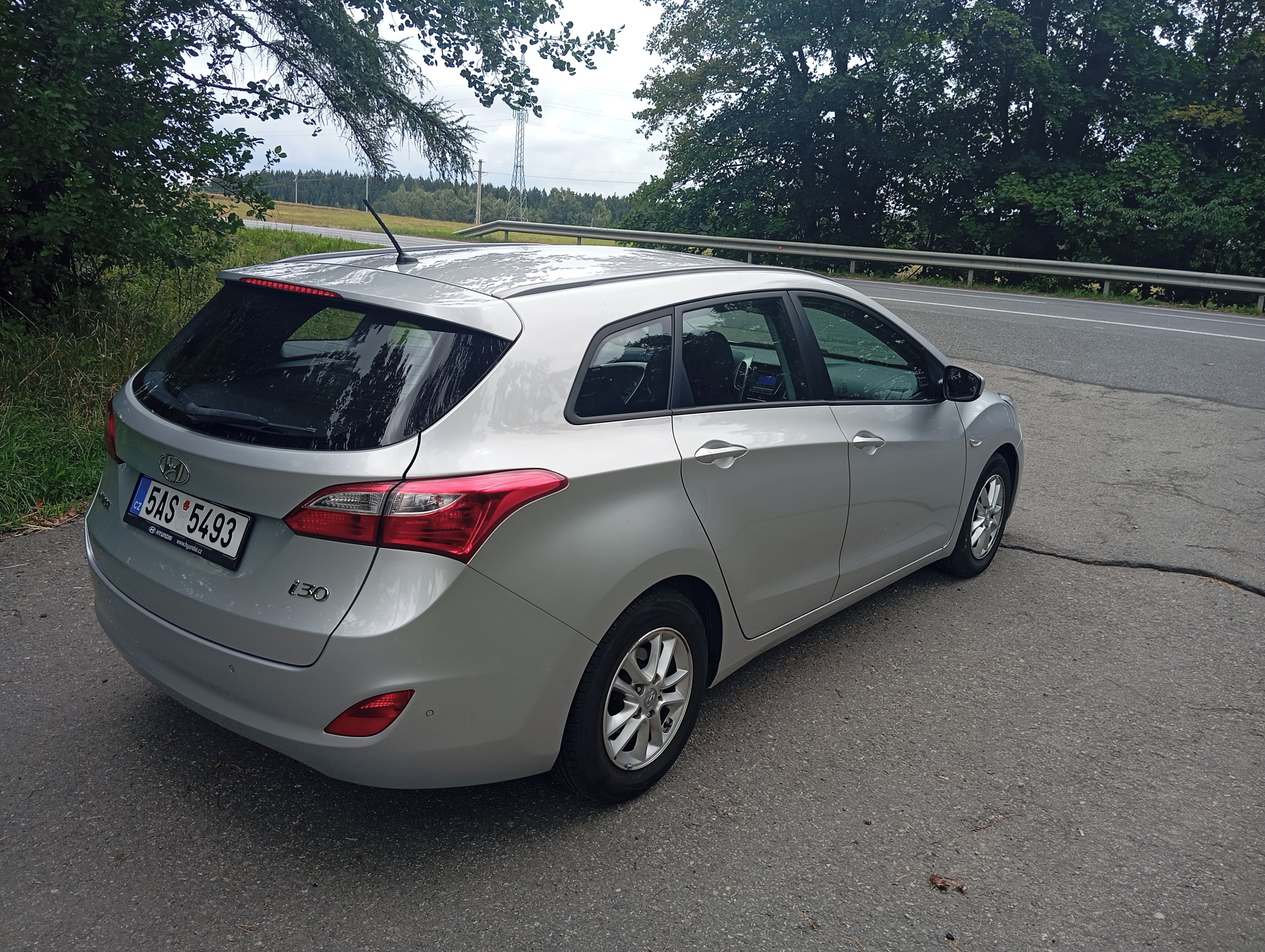 Hyundai i30, I30 169000km odpočet DPH - fotka 5