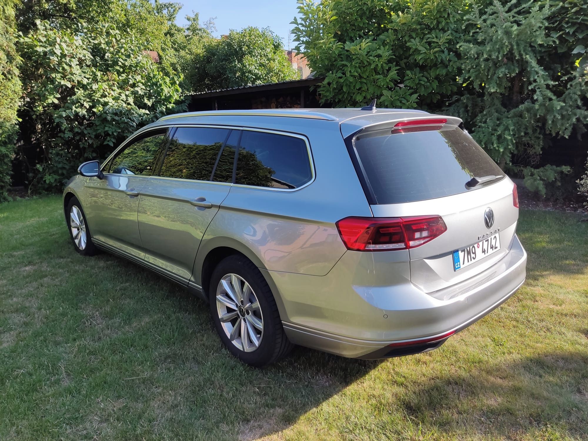 Volkswagen Passat, 2.0 TDI, 110kW - fotka 4
