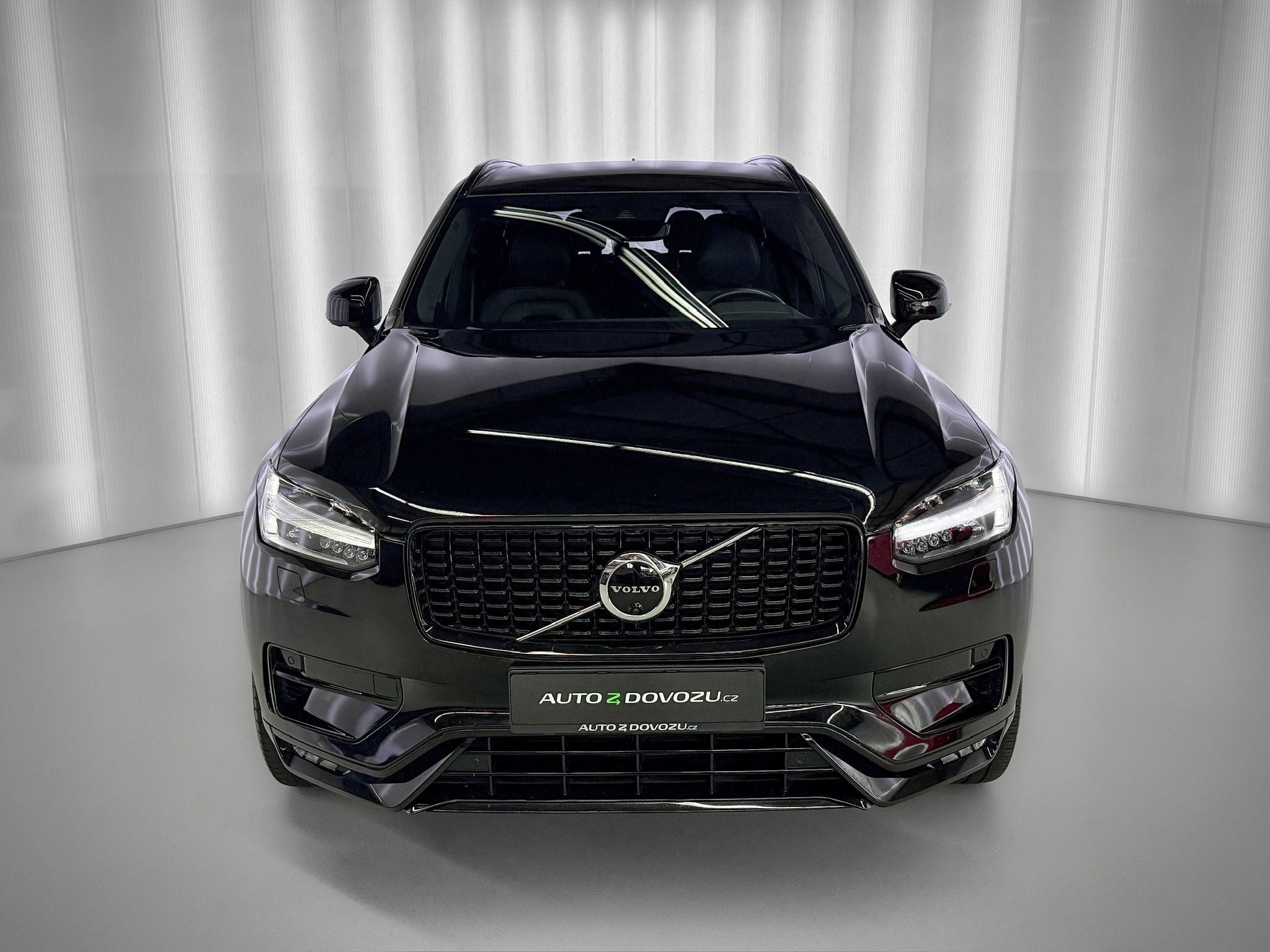 Volvo XC90, B5 AWD R-DESIGN, H&K, EL. TAŽN - fotka 3