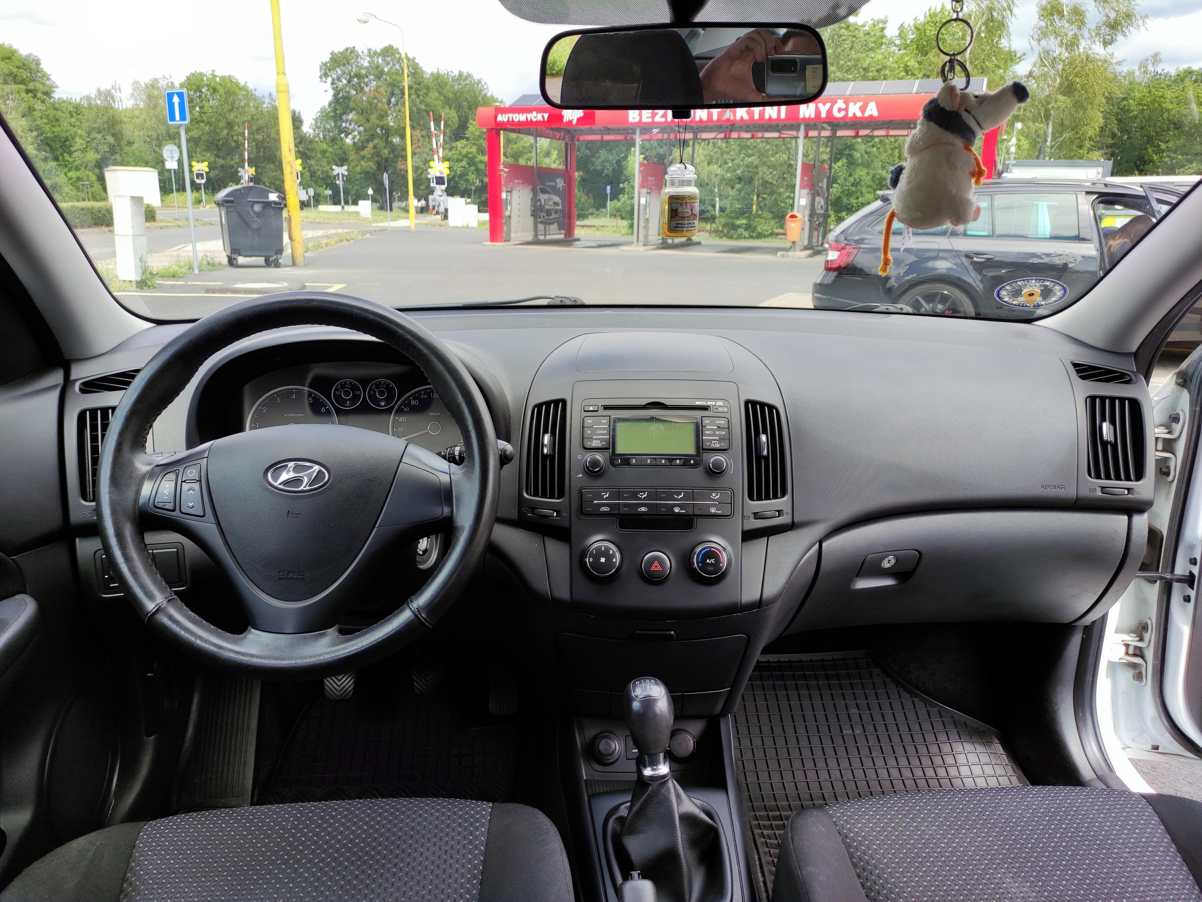 Hyundai i30, 1.4 benzin, 80kW, manual - fotka 6
