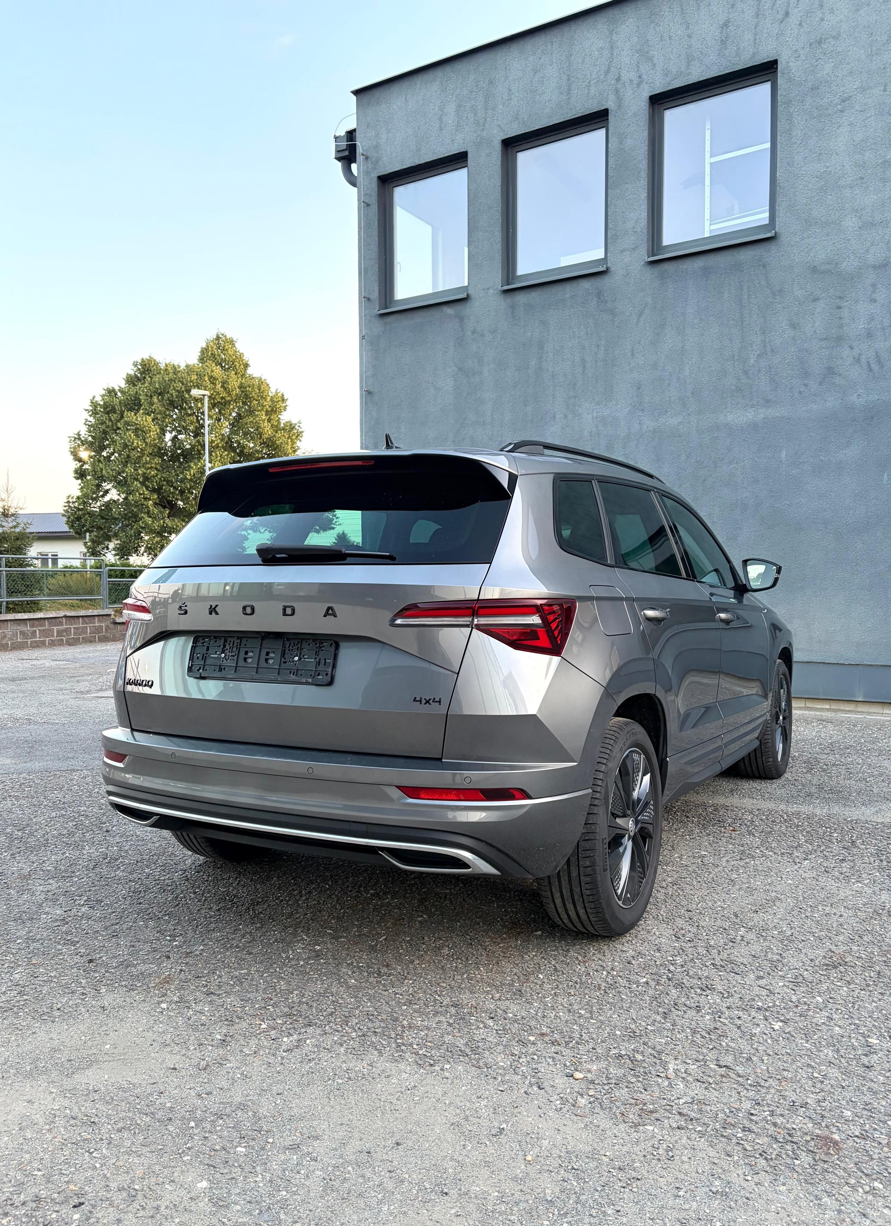 Škoda Karoq, 2.0TDI 4x4 SPORTLINE WEBASTO - fotka 6