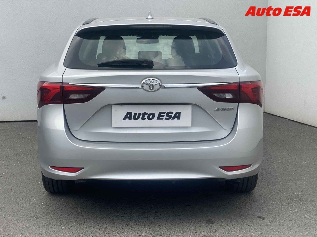 Toyota Avensis, 2.0d,ČR - fotka 5