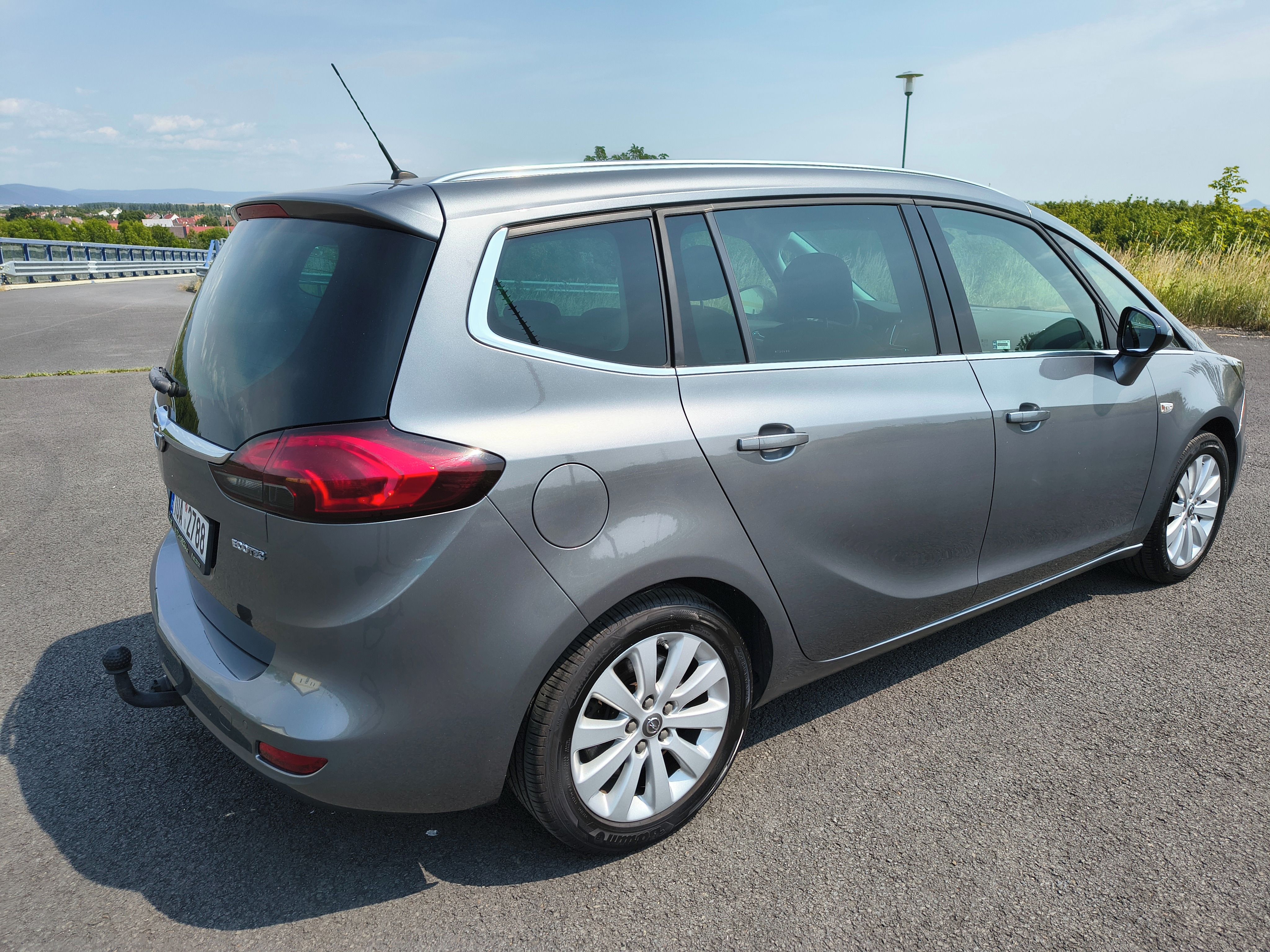 Opel Zafira, 1,6 benzín, 7 míst - fotka 5
