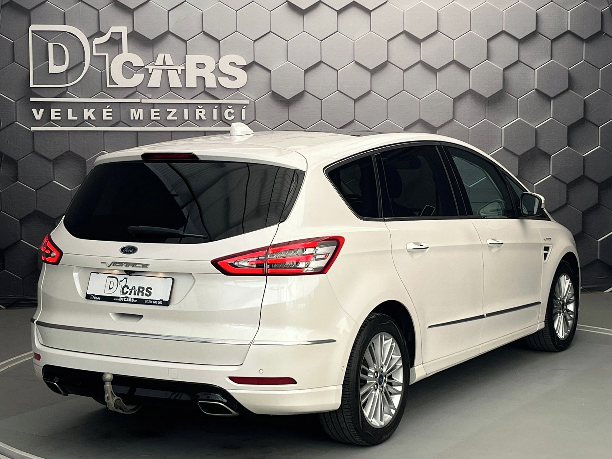 Ford S-MAX, 2.0 EcoBlue Automat VIGNALE - fotka 5