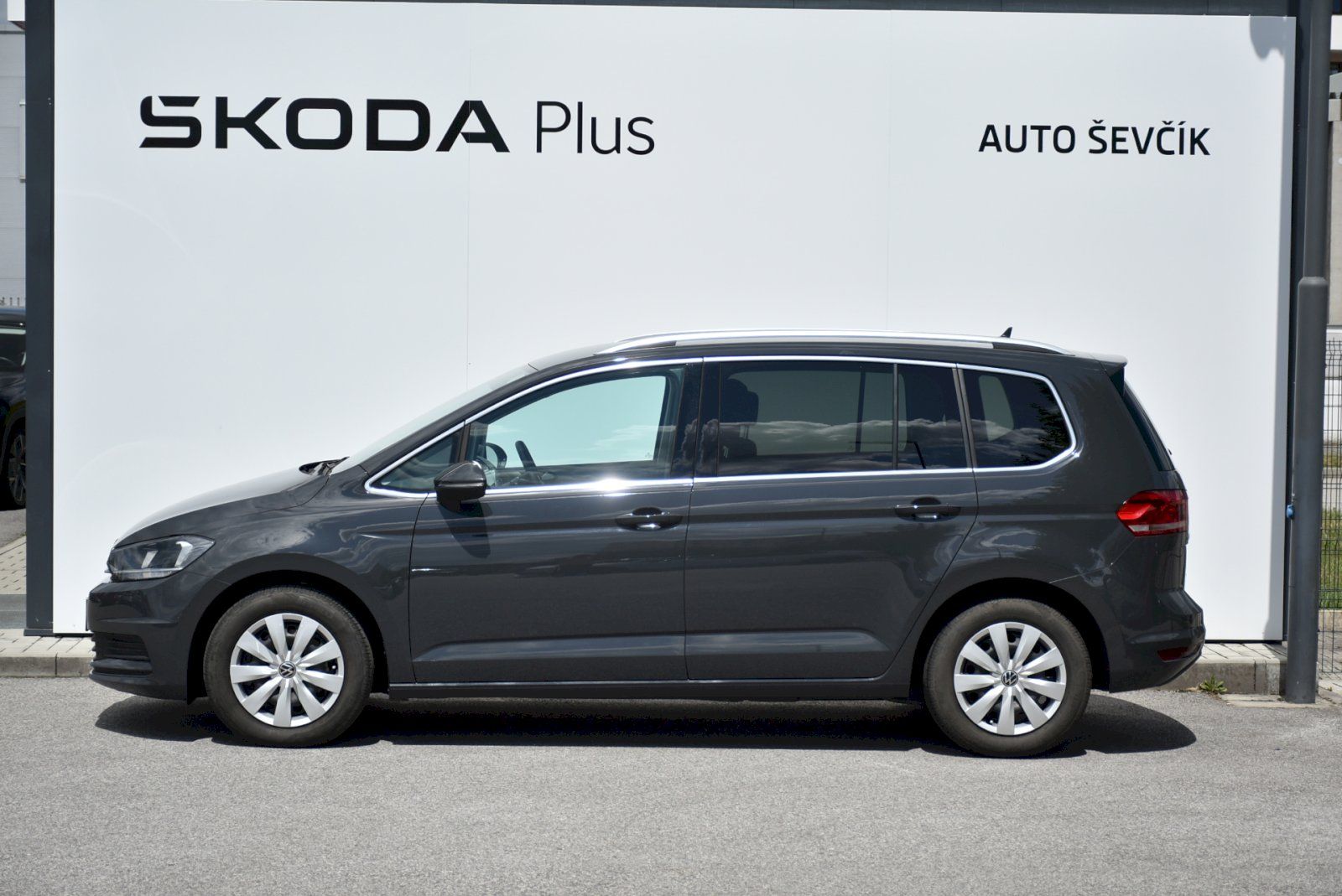 Volkswagen Touran, Comfortline 1.5 TSI 110kW DSG - fotka 3