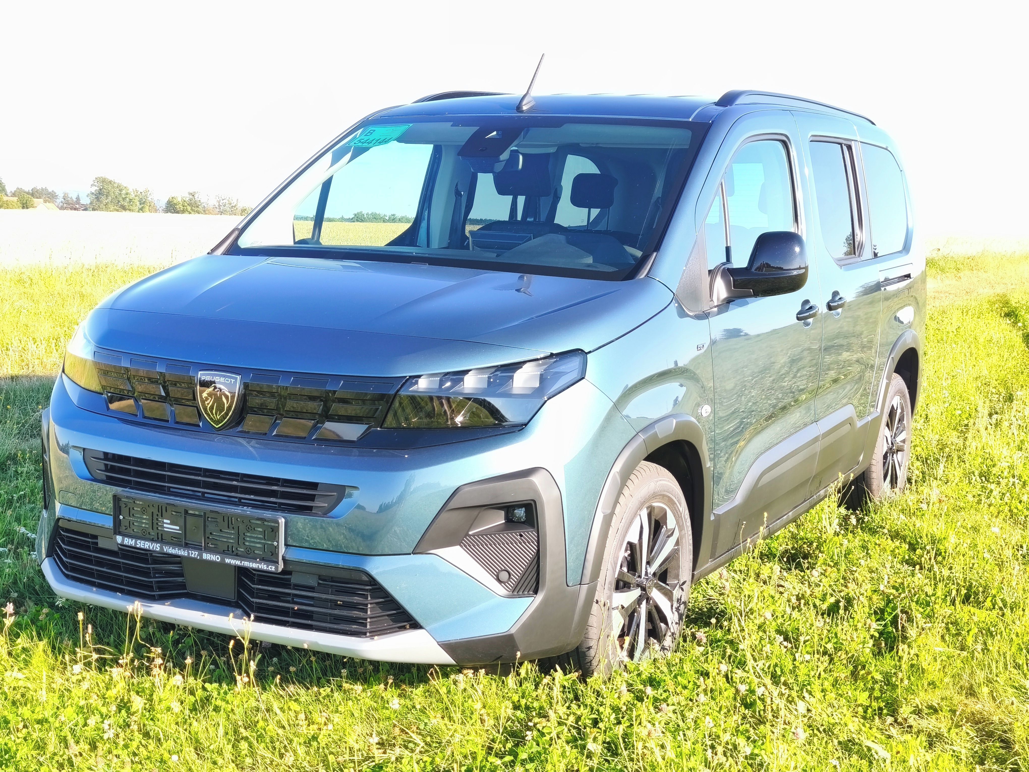 Peugeot Rifter, L2 aut, 7 míst, 1. maj