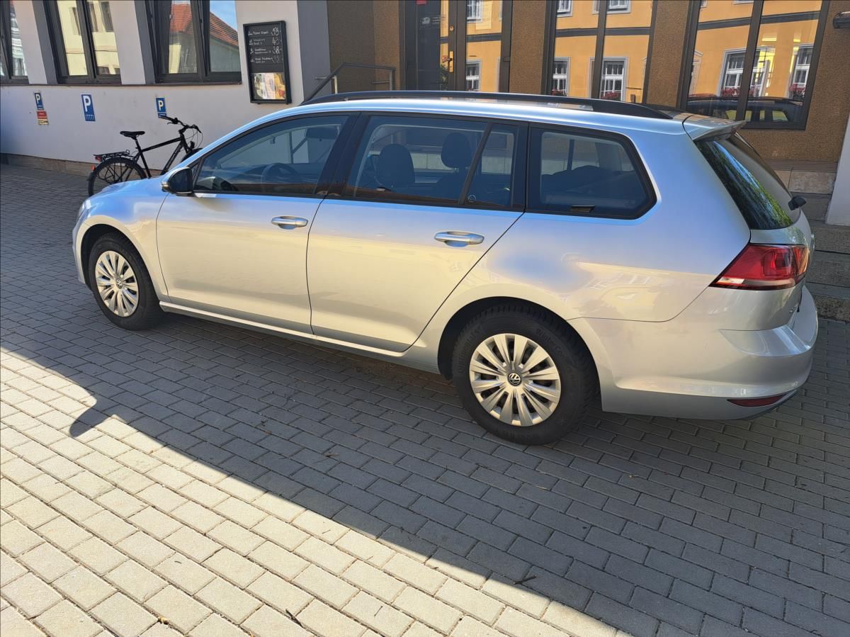Volkswagen Golf, 1,6 TDI Variant - fotka 6