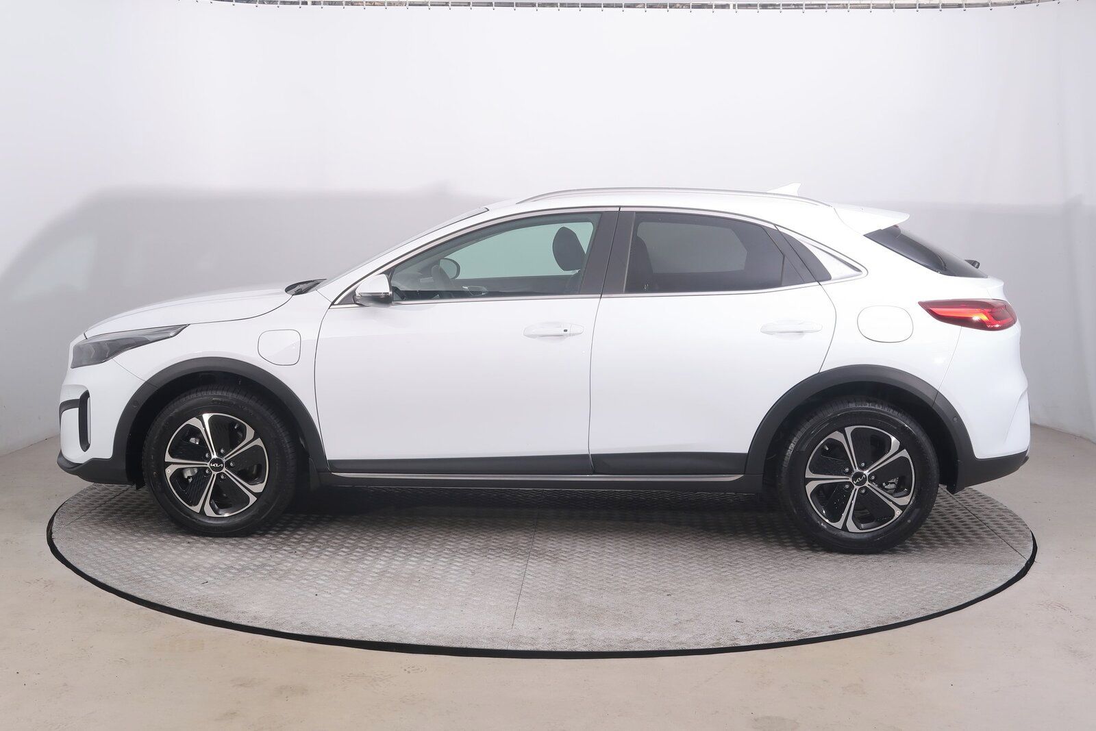 Kia XCee´d, Plug-in-Hybrid, Premium, DPH - fotka 3
