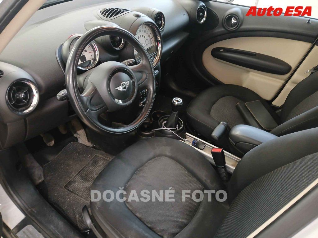 Mini Countryman, 1.6i,servis.kniha - fotka 3