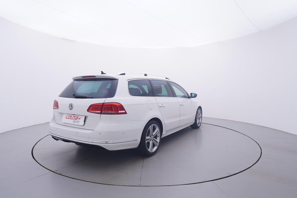 Volkswagen Passat Variant, R-Line 2.0 TDI 103 kW - fotka 5
