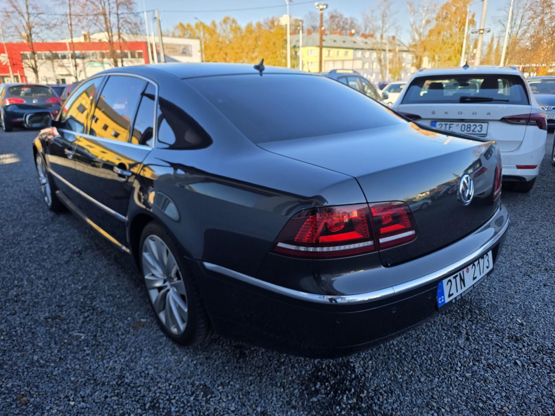 Volkswagen Phaeton, 3.0 TDI Dyn Masáže solar - fotka 3