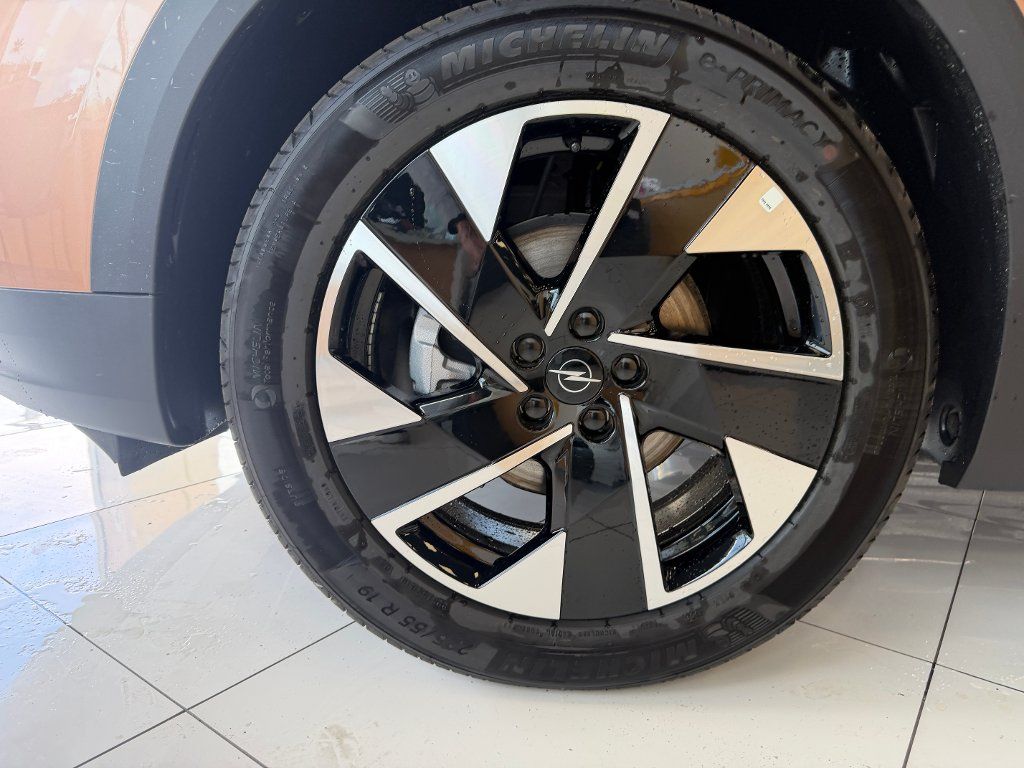 Opel Grandland, GS Hybrid 1,2T 145k AT6 - fotka 4