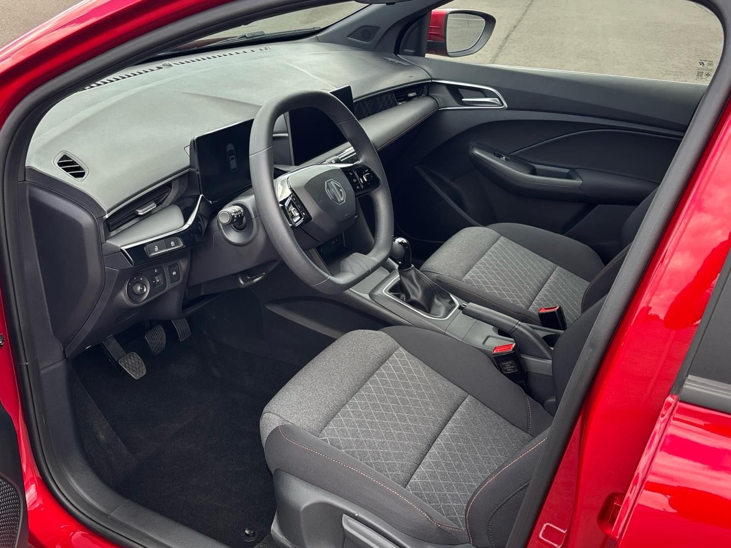 MG MG3, 1.5 VTi / 85 kW ESSENTIAL - fotka 6