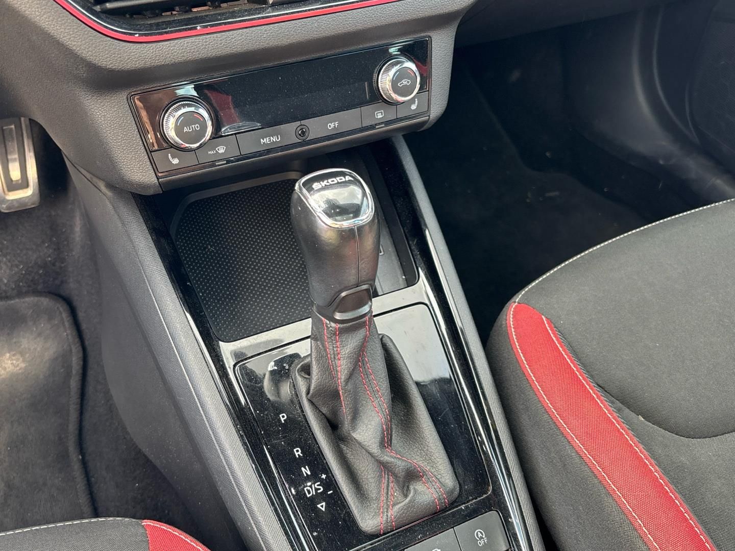 Škoda Kamiq, 1.6 TDI / 85 kW Monte Carlo - fotka 6