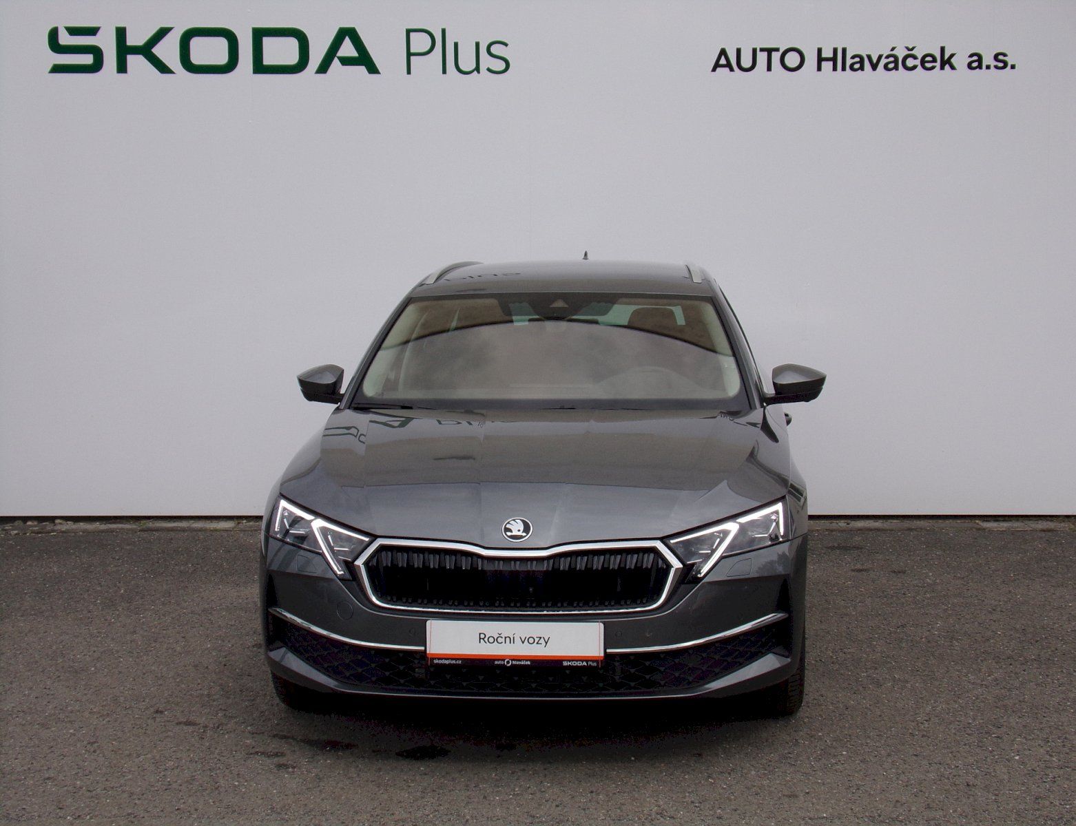 Škoda Octavia, Combi Exclusive Selection 2.0T - fotka 4