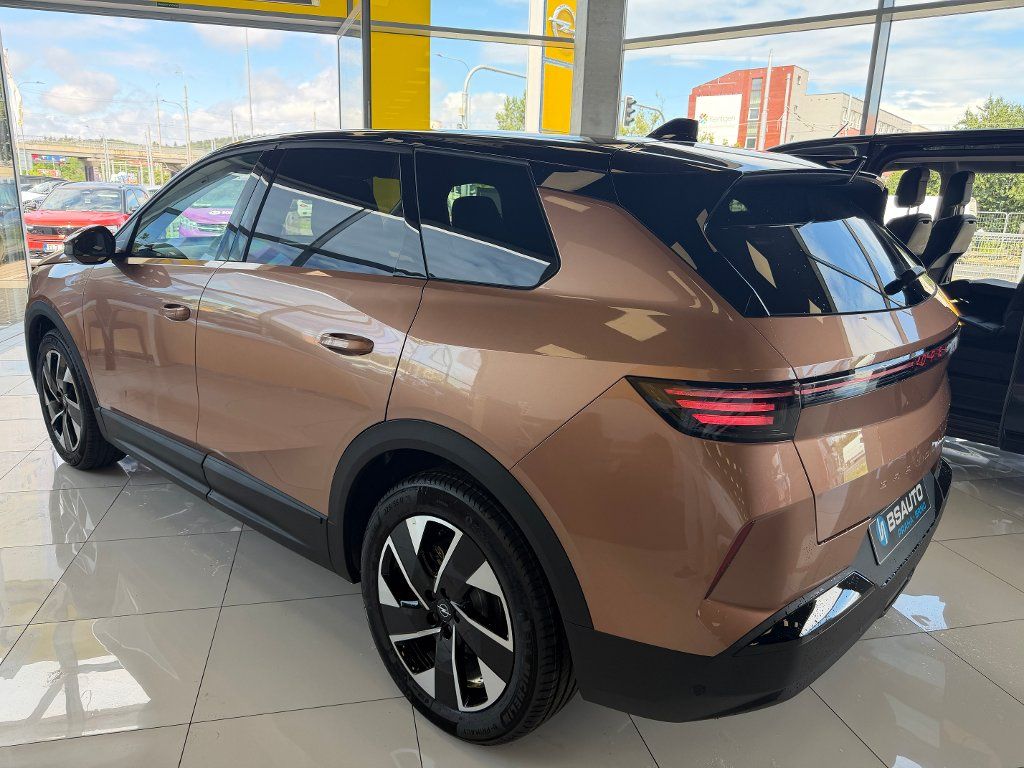 Opel Grandland, GS Hybrid 1,2T 145k AT6 - fotka 6