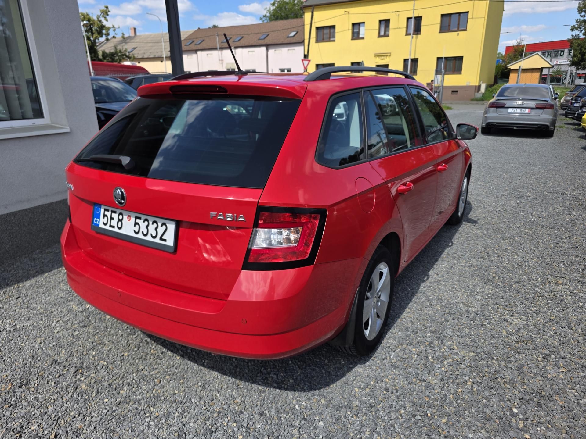 Škoda Fabia, 1.2 TSI 81KW 6ti Park senzor - fotka 4