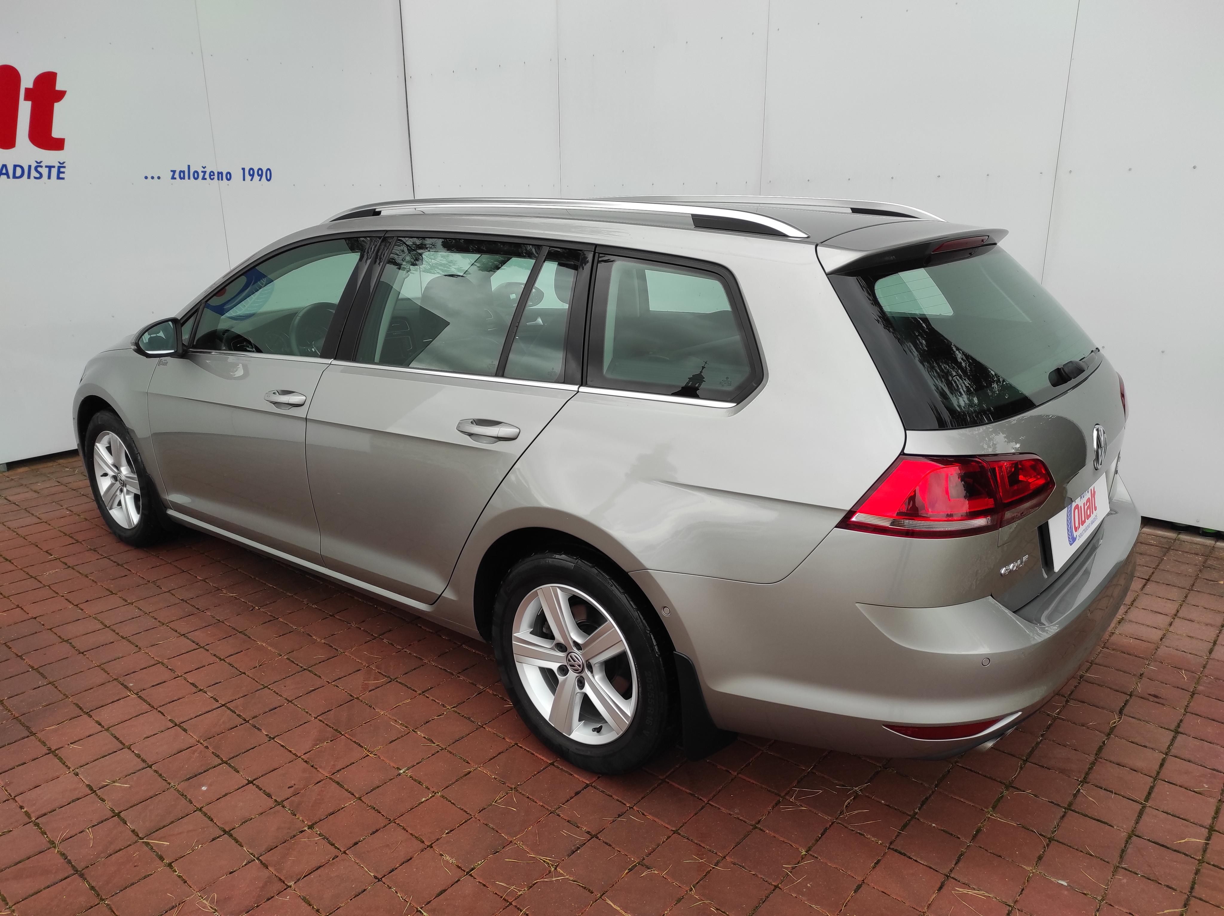 Volkswagen Golf, 1.4 TSI 103 kW DSG HIGHLINE ČR - fotka 6