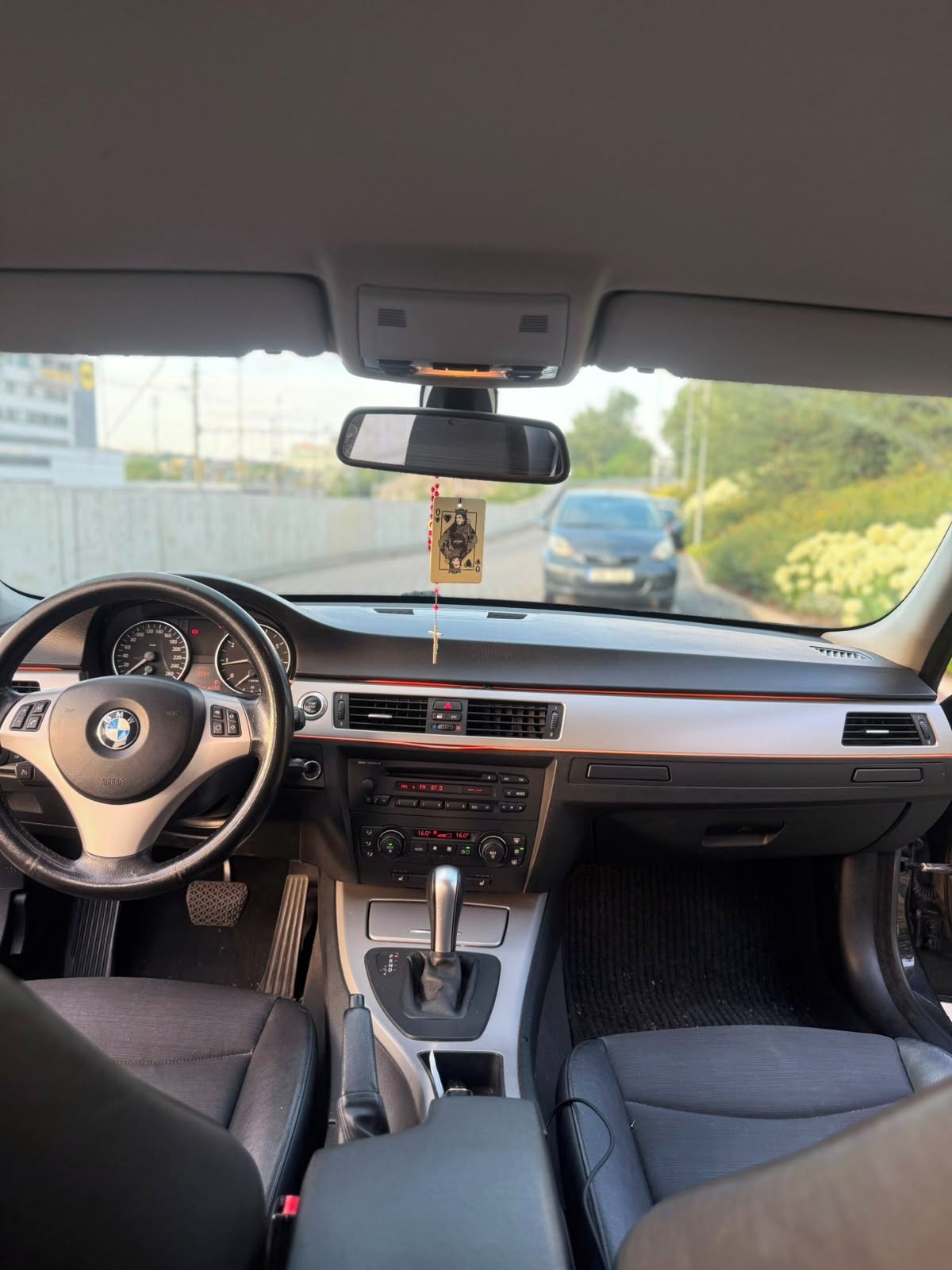 BMW Řada 3, Bmw 2l bebzin automat - fotka 4