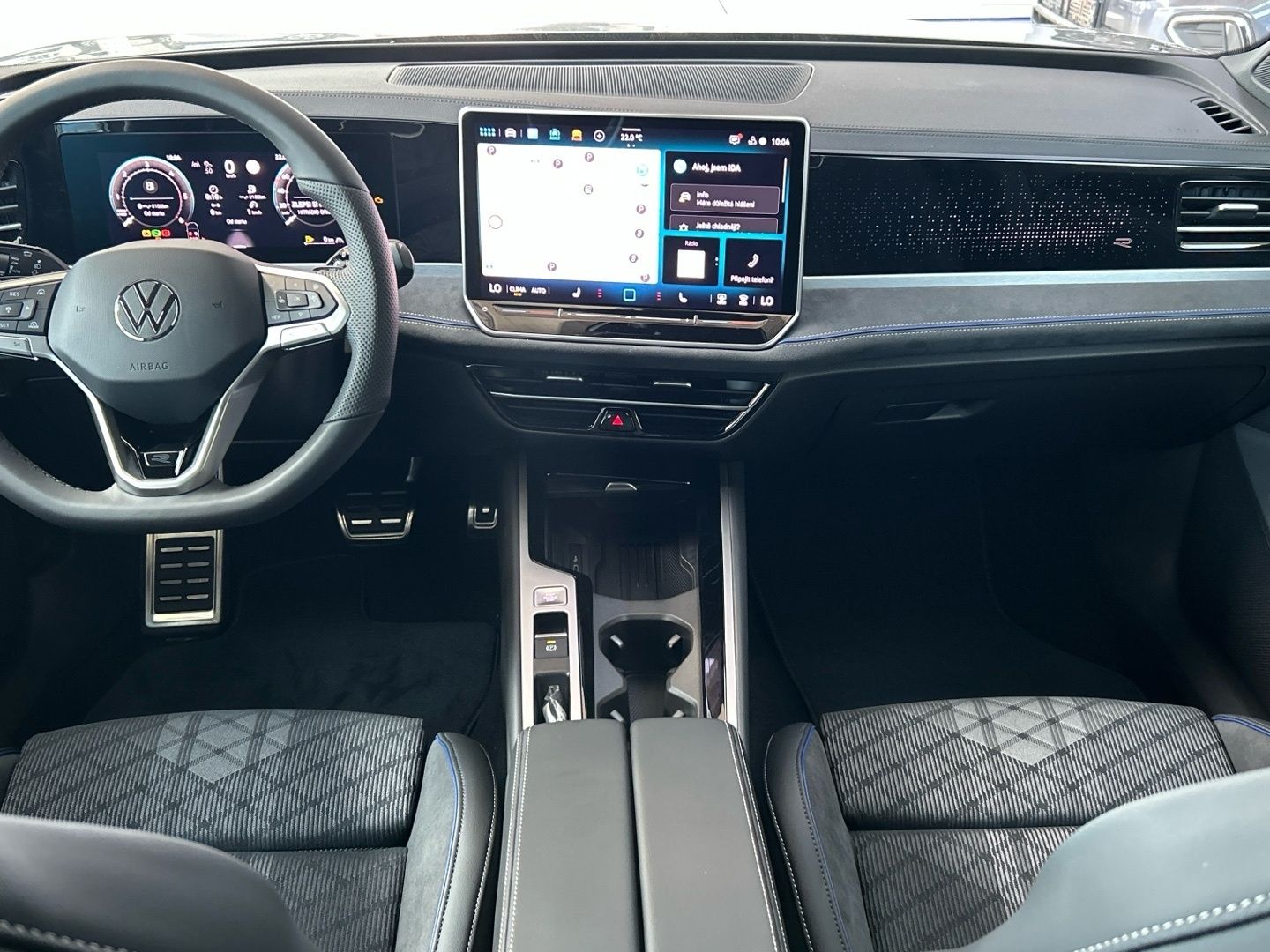 Volkswagen Passat, 2.0 TDI 7DSG R-Line - fotka 5
