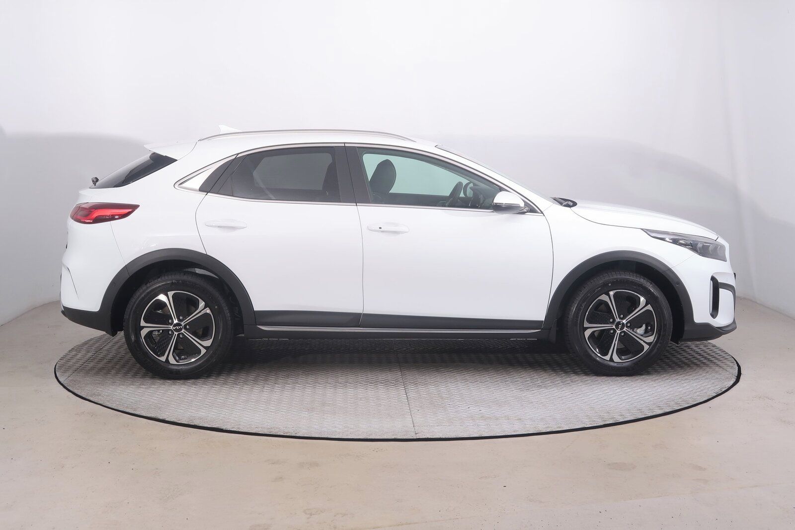 Kia XCee´d, Plug-in-Hybrid, Premium, DPH - fotka 6