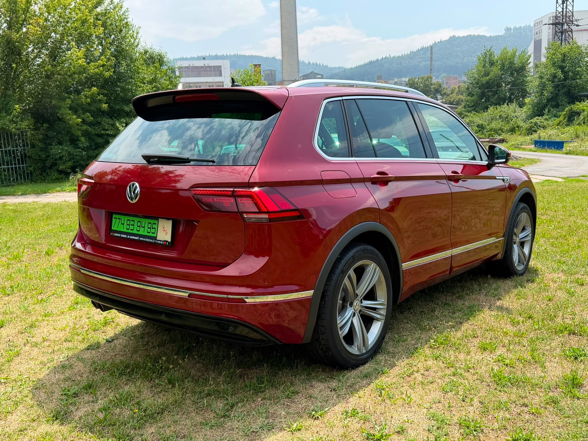Volkswagen Tiguan, R-LINE 2,0 TDI 4X4- TOP VÝBAVA - fotka 5