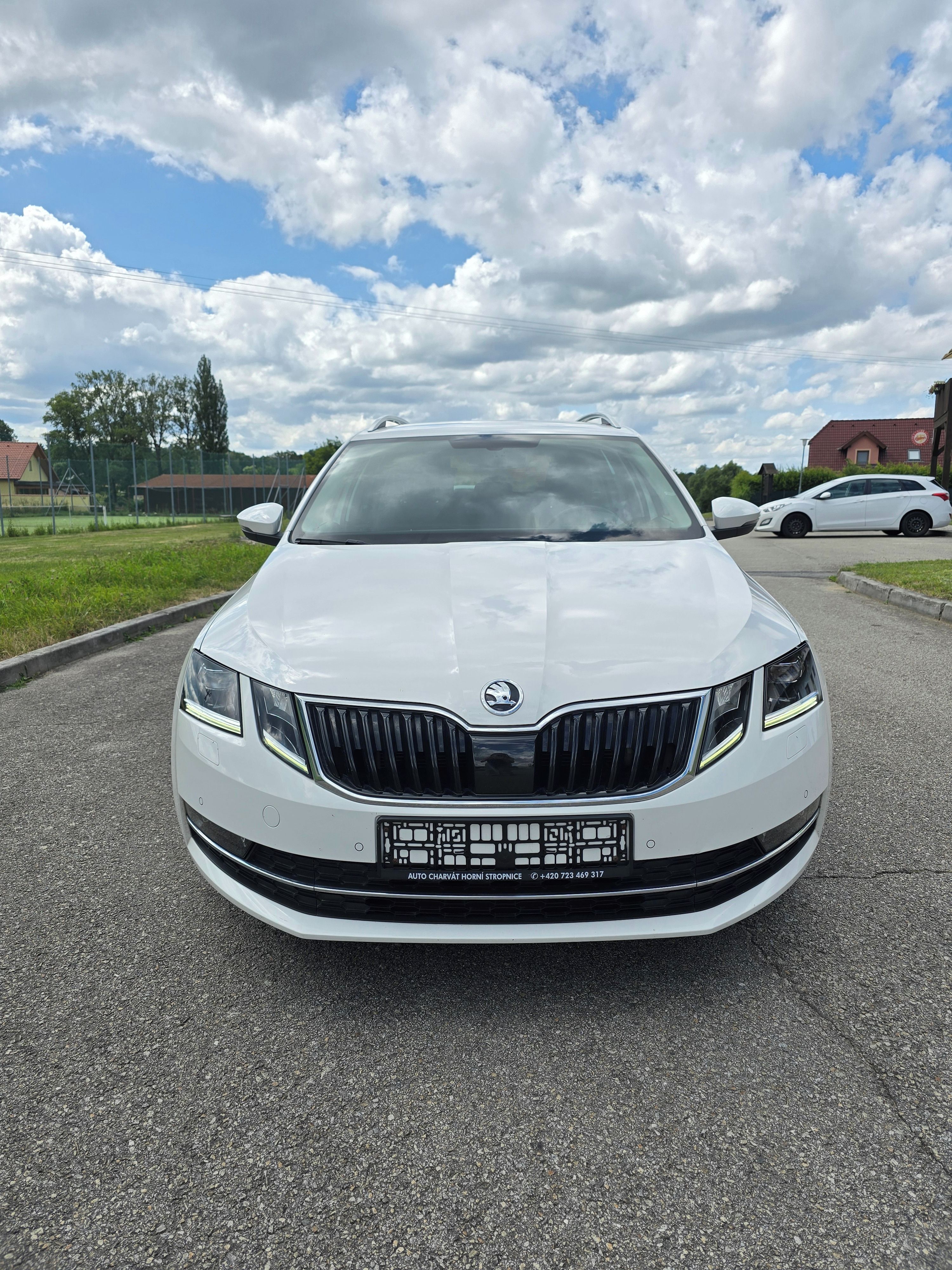 Škoda Octavia, 1.0 TSI Combi Style Limited - fotka 2