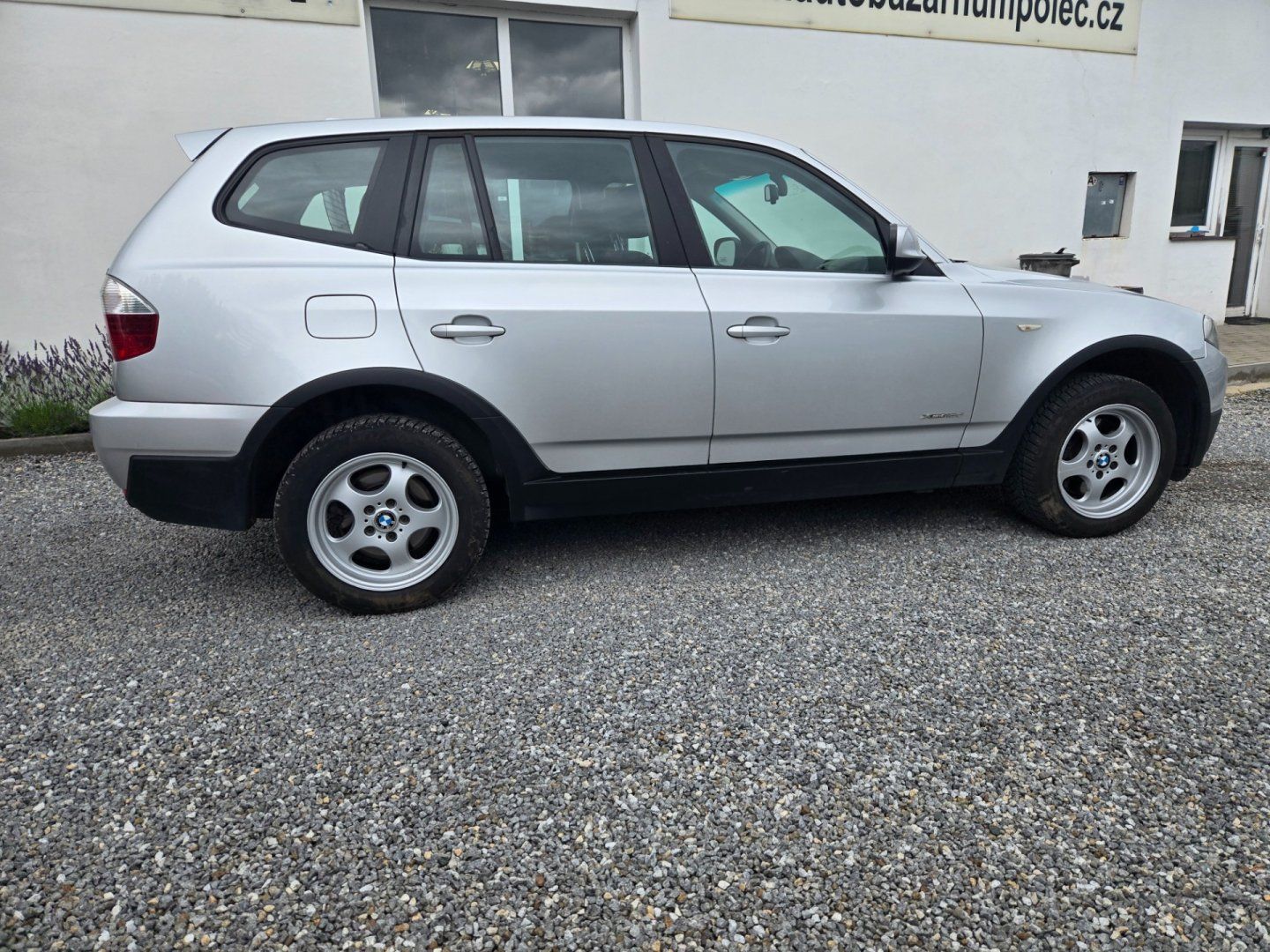 BMW X3, XDrive 18d TOP - fotka 2