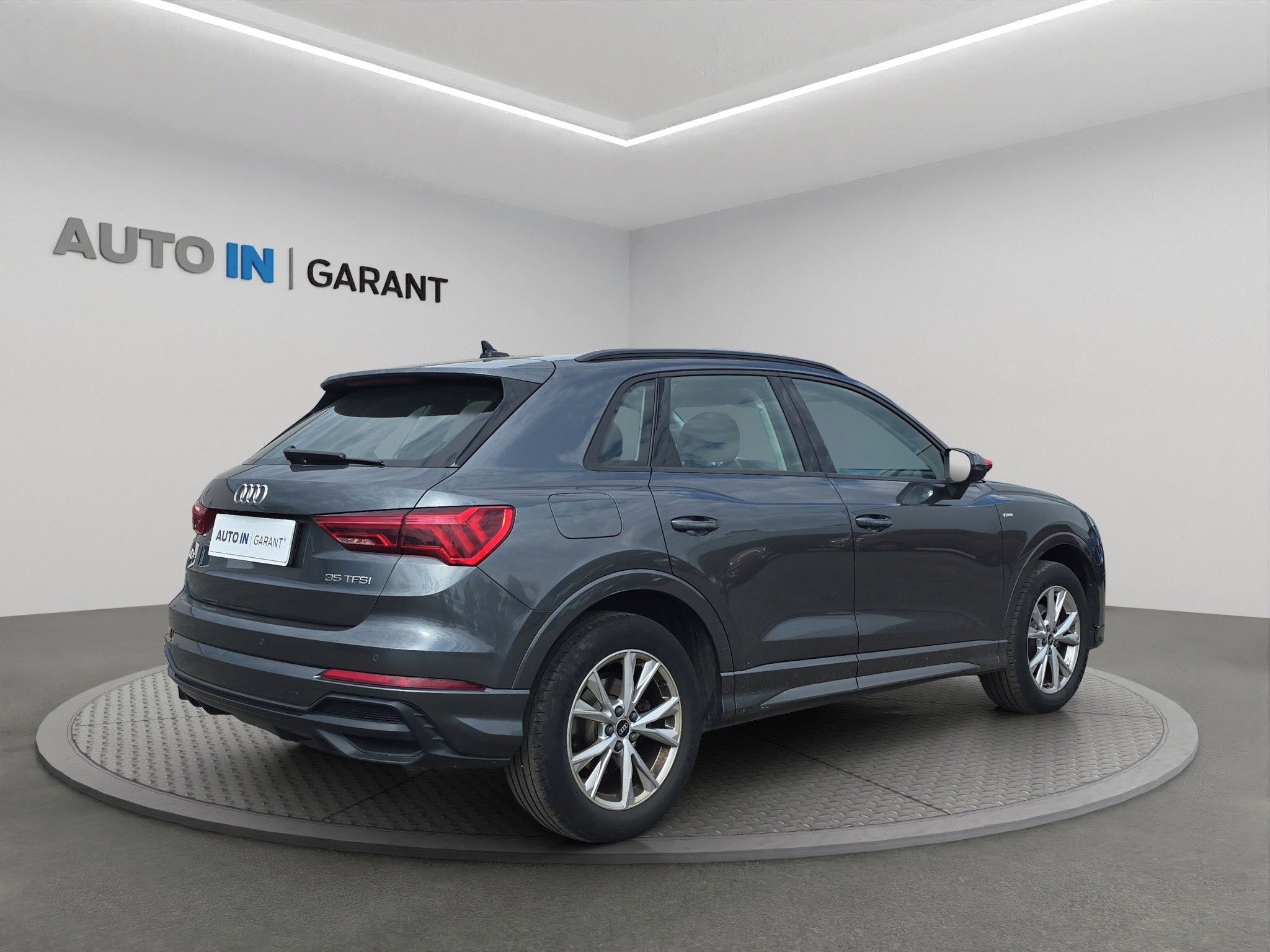 Audi Q3, S-Line 1.5 TFSi 110kw, ČR - fotka 5