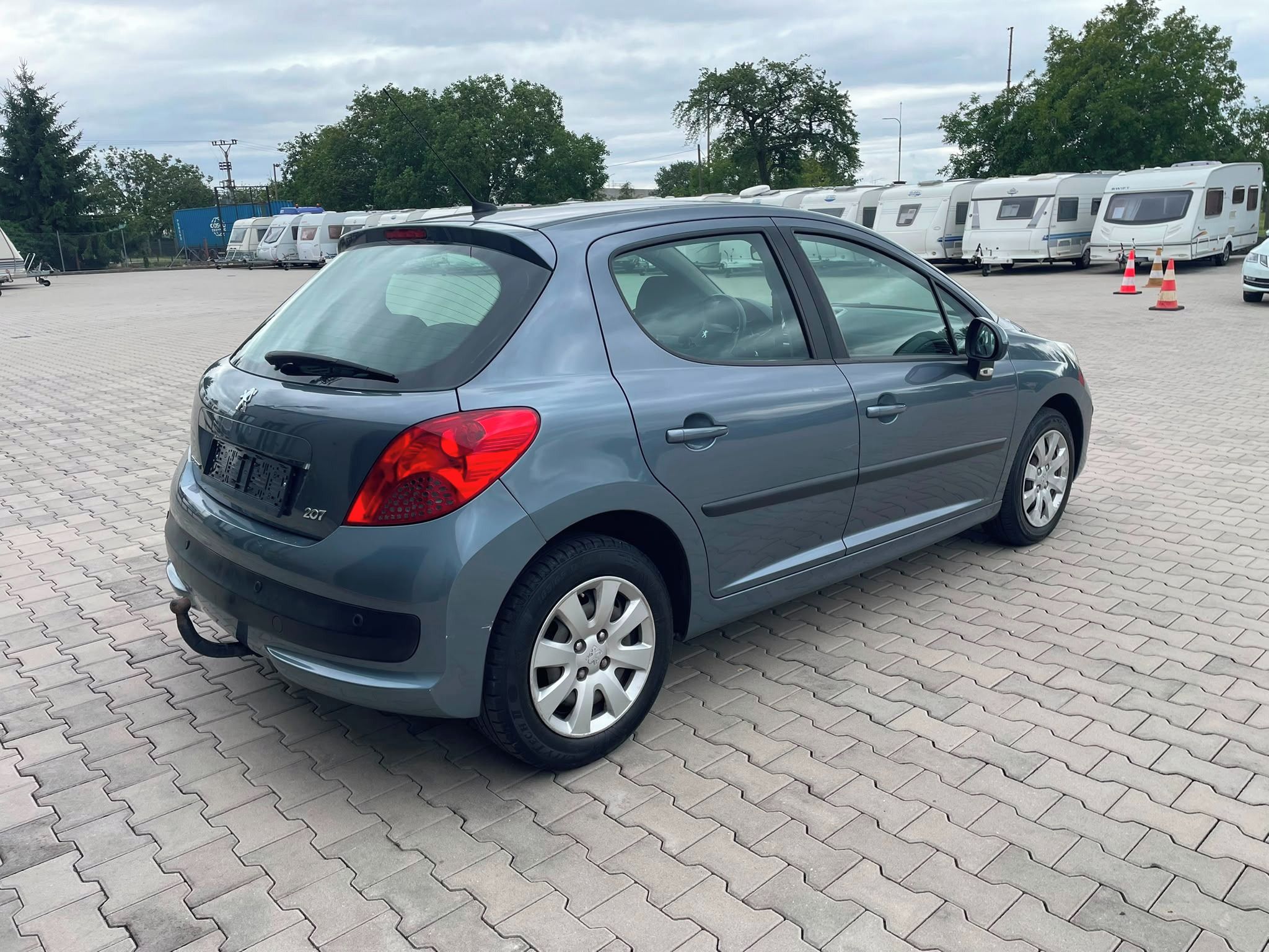 Peugeot 207, 1.4i 65kw, nové rozvody+spojka - fotka 3