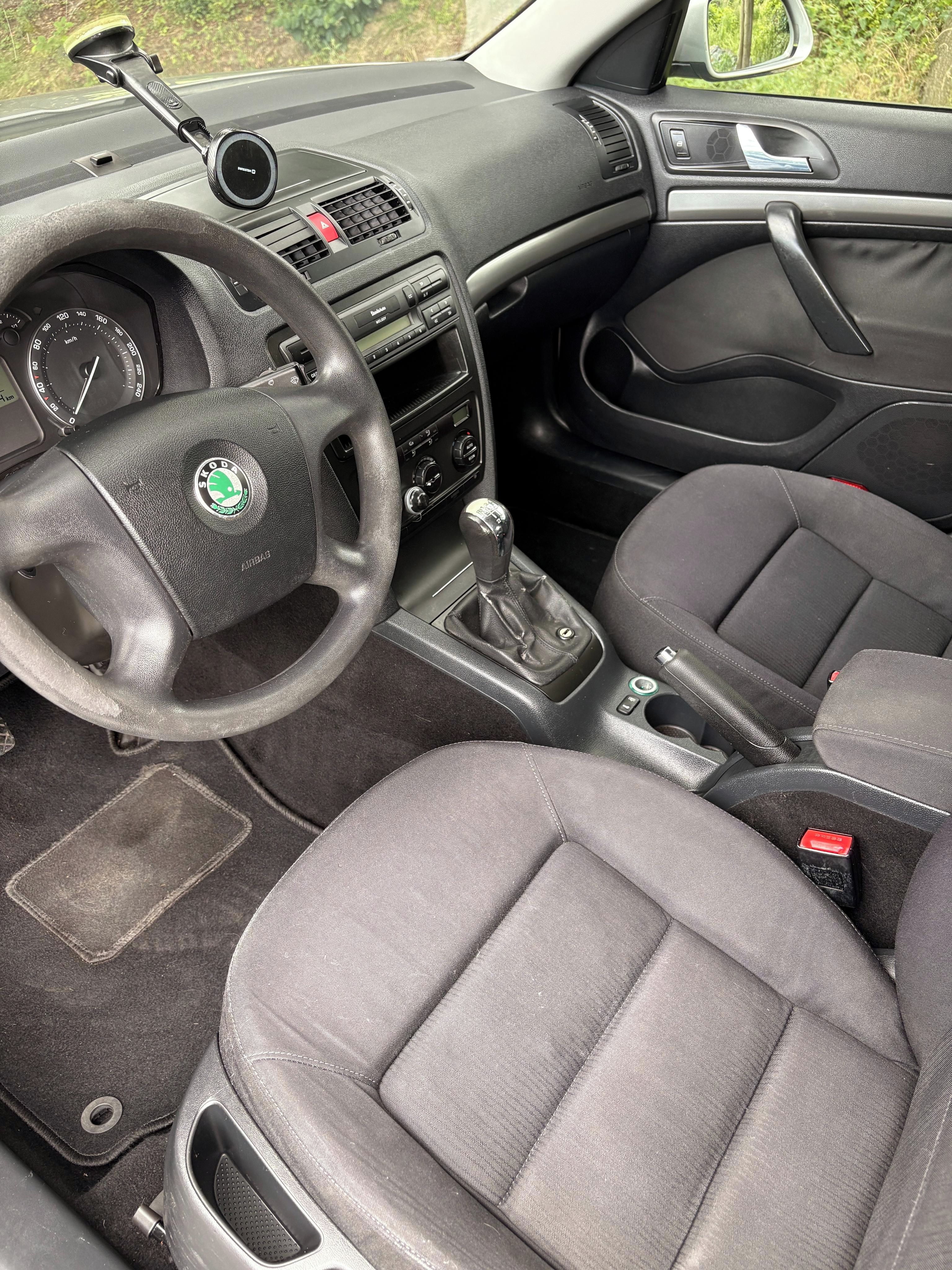 Škoda Octavia, 1.9 TDI, STK do 02/28! - fotka 6