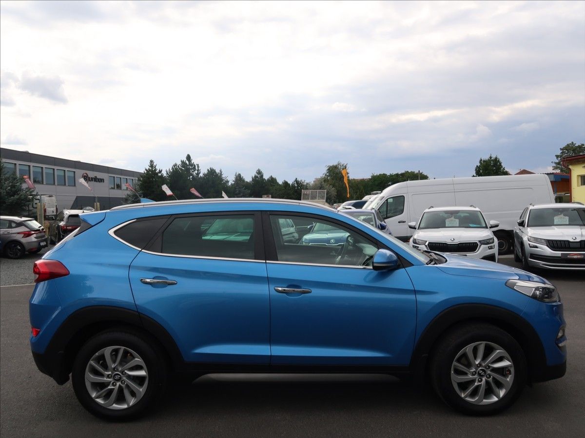 Hyundai Tucson, 2,0 CRDi,100kW,1majČR,4x4,S.kn - fotka 5