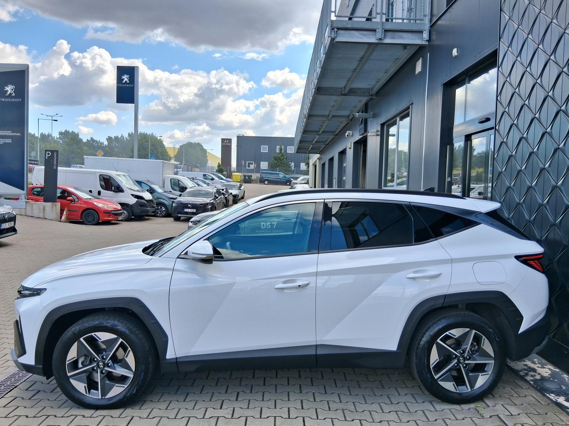 Hyundai Tucson, STYLE 1.6 T-GDi HEV 4x4 158 kW - fotka 4