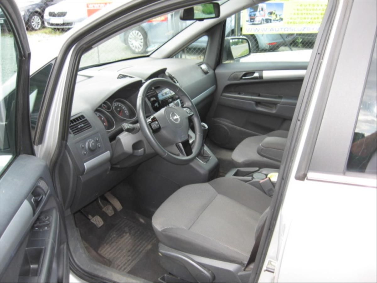 Opel Zafira, 1,7 7 míst - fotka 6