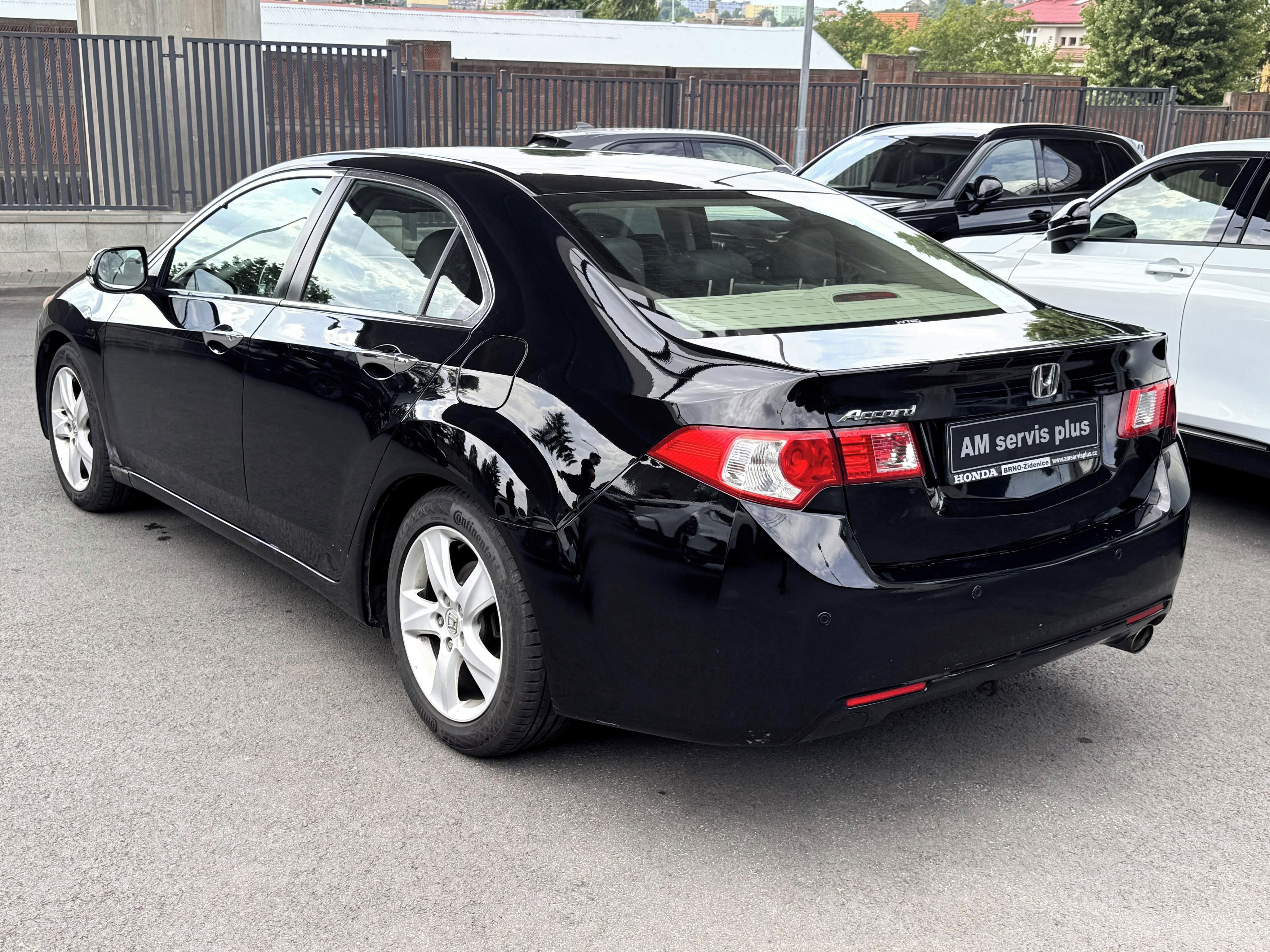 Honda Accord, 2.0i-VTEC Executive AT - fotka 6