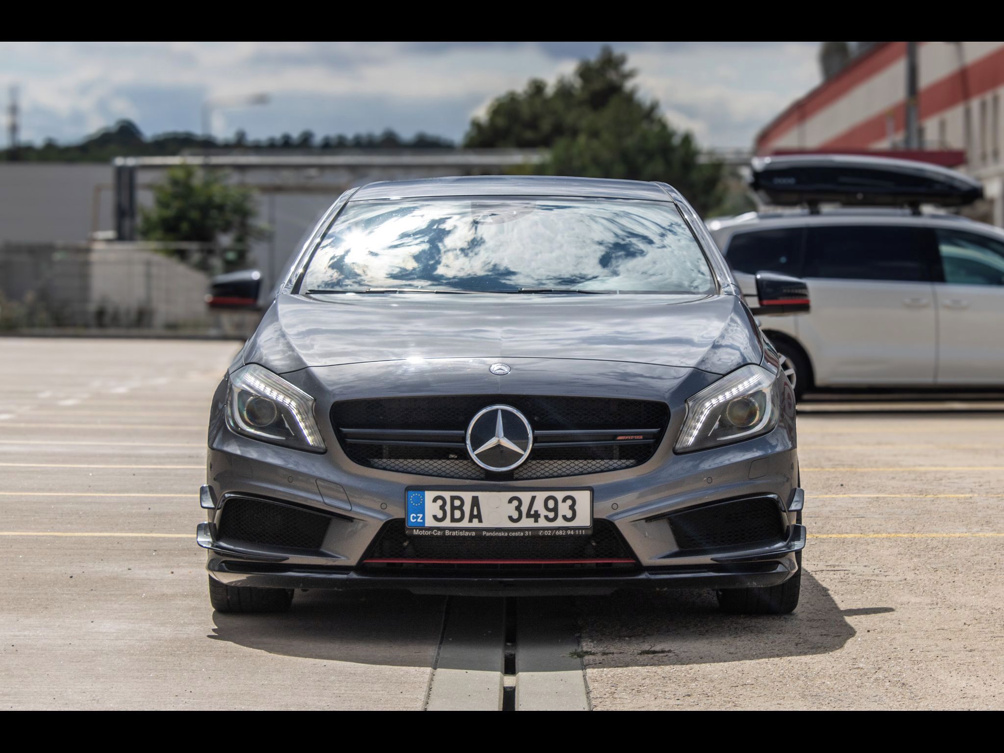 Mercedes-Benz Třídy A, Mercedes-Benz A 45 AMG - fotka 2