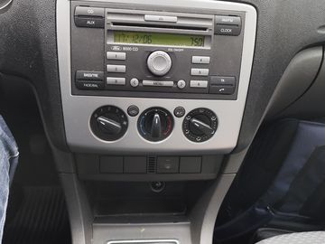 1.6 benzín 74 kW, nehavarované