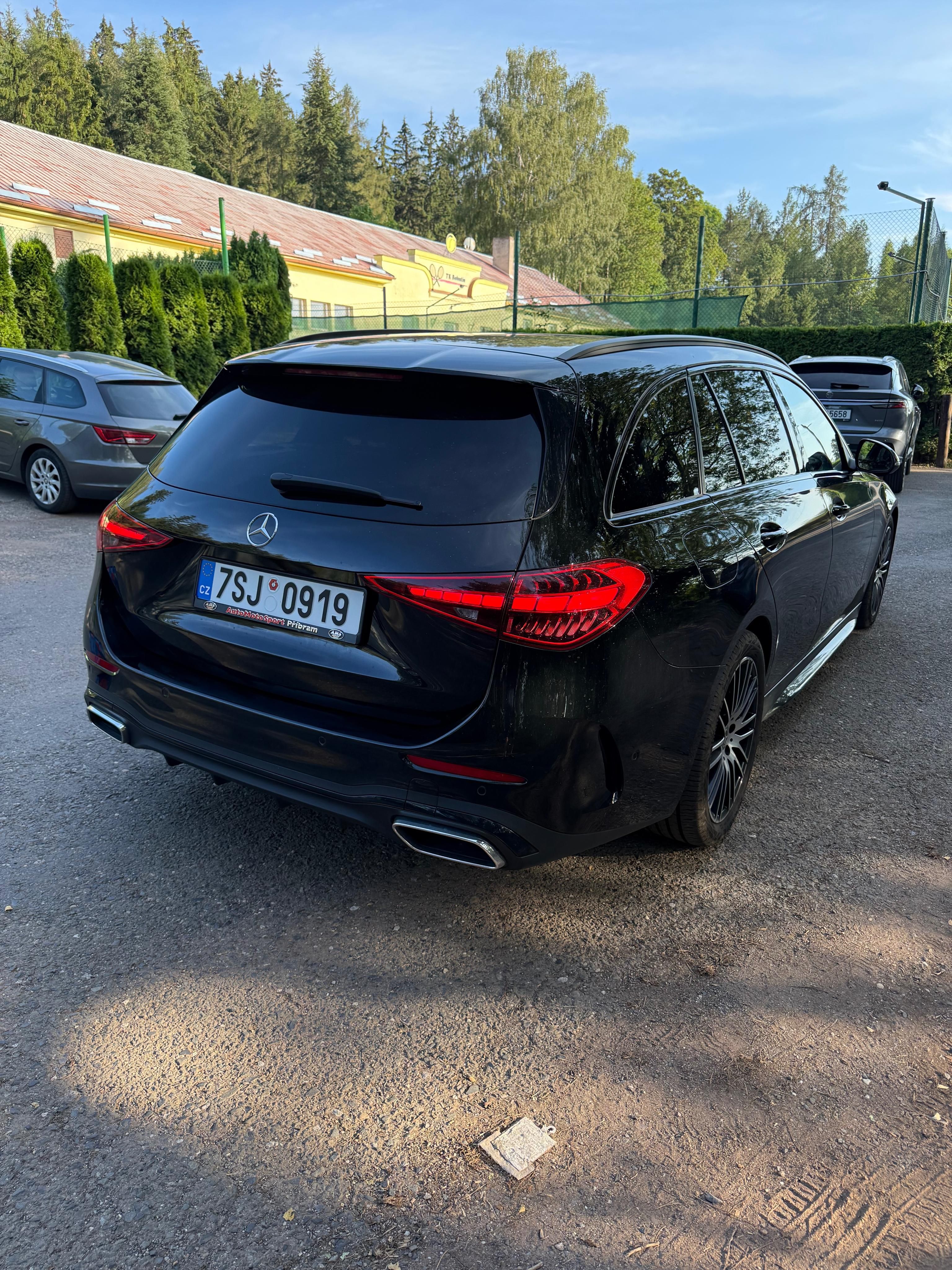 Mercedes-Benz Třídy C, Mercedes-Benz C 220 d T AMG - fotka 6