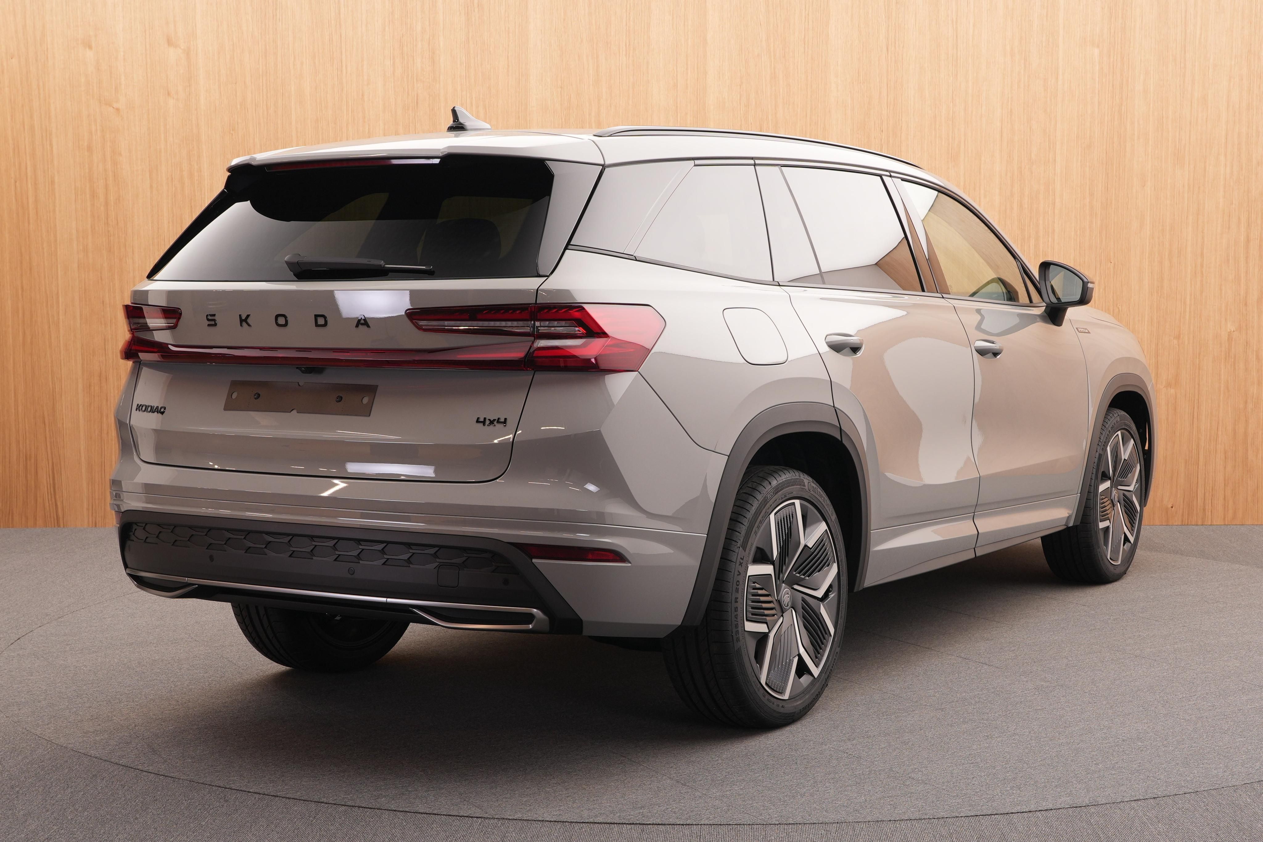Škoda Kodiaq, Sportline 2.0 TDI 4x4 DSG - fotka 4