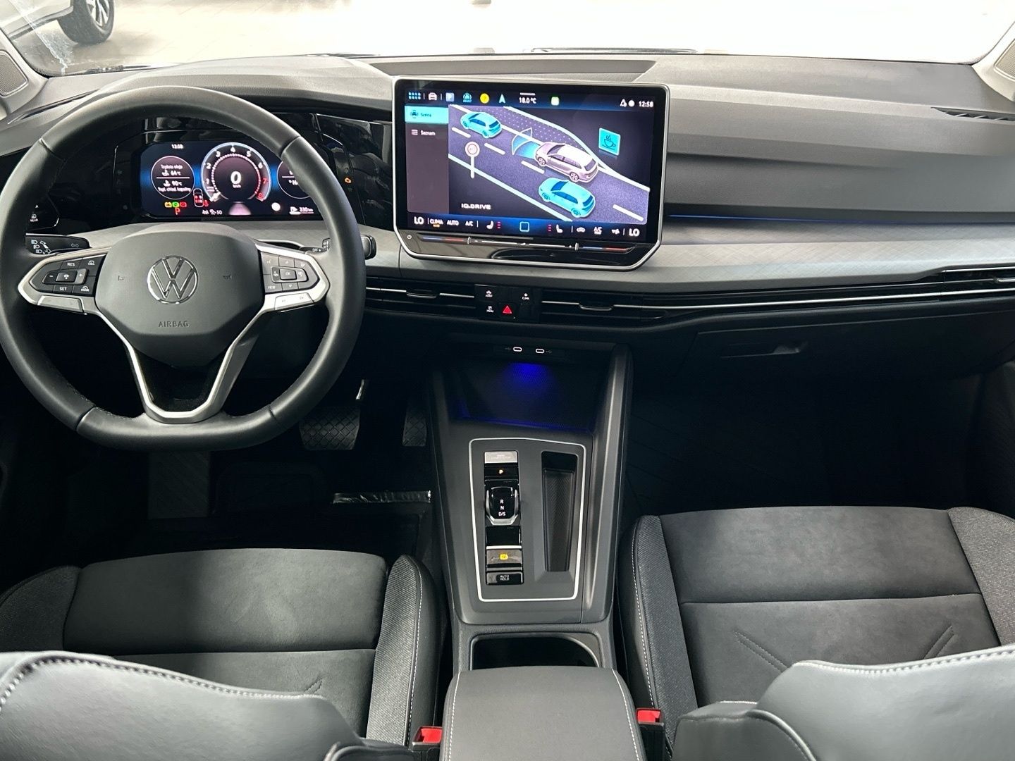 Volkswagen Golf, Variant 1.5 eTSI 7DSG People - fotka 5