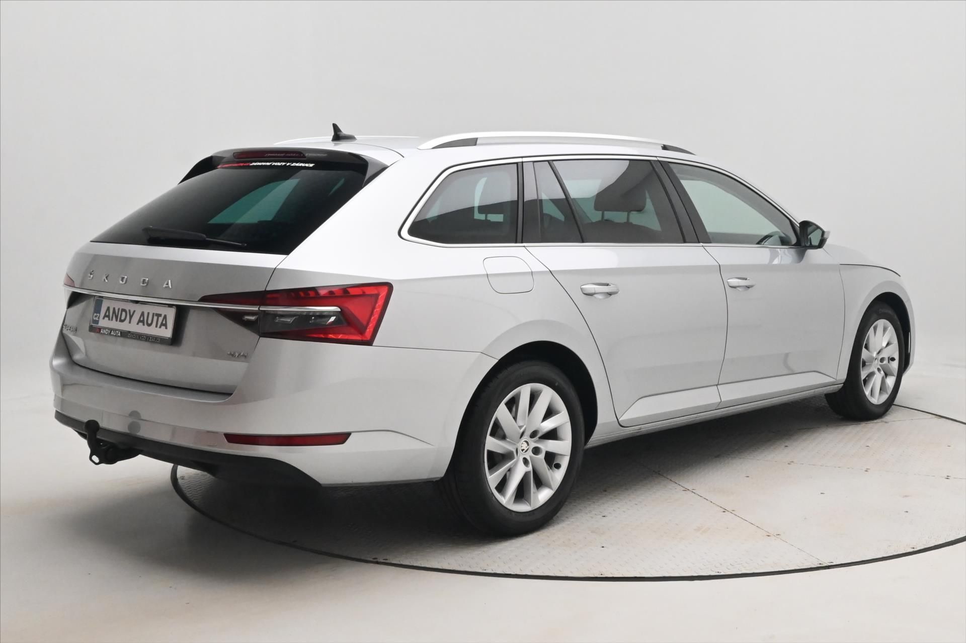 Škoda Superb, 2,0 TDI 147 kW DSG 4x4 STYLE Z - fotka 5