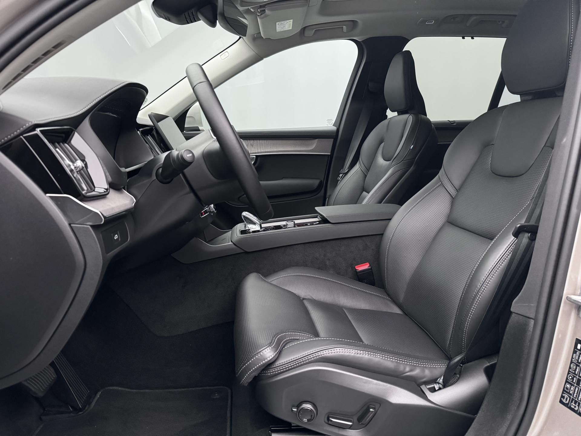 Volvo XC90, B5 AWD BRIGHT PLUS CZ 1.maj - fotka 4